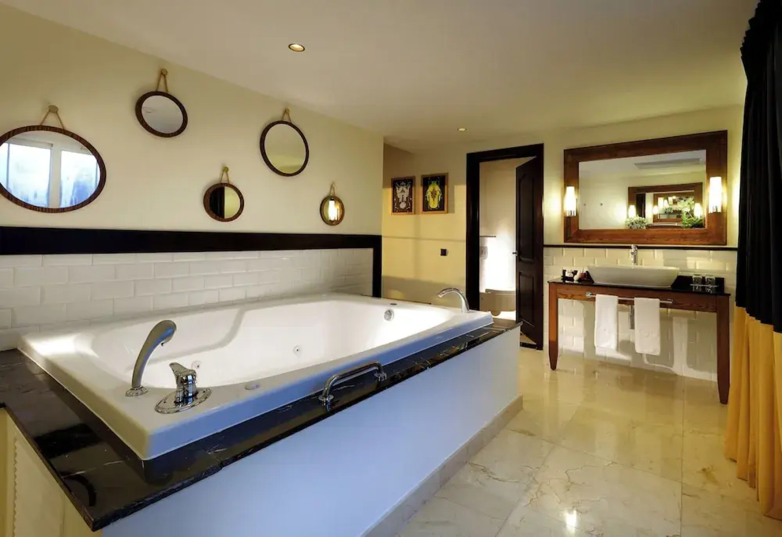 The Signature Level At Grand Palladium Lady Hamilton Resort & Spa