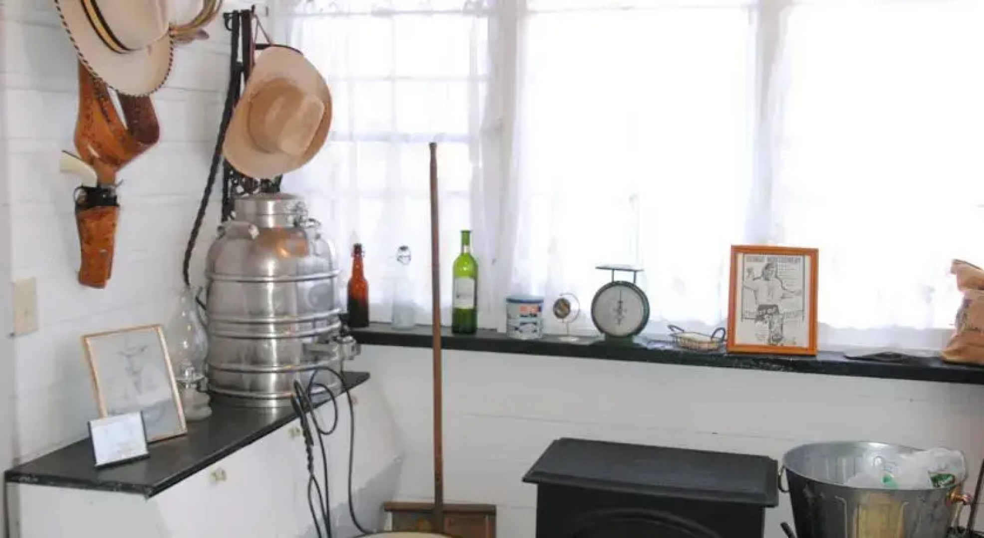 The Sleepy Senator Guest House