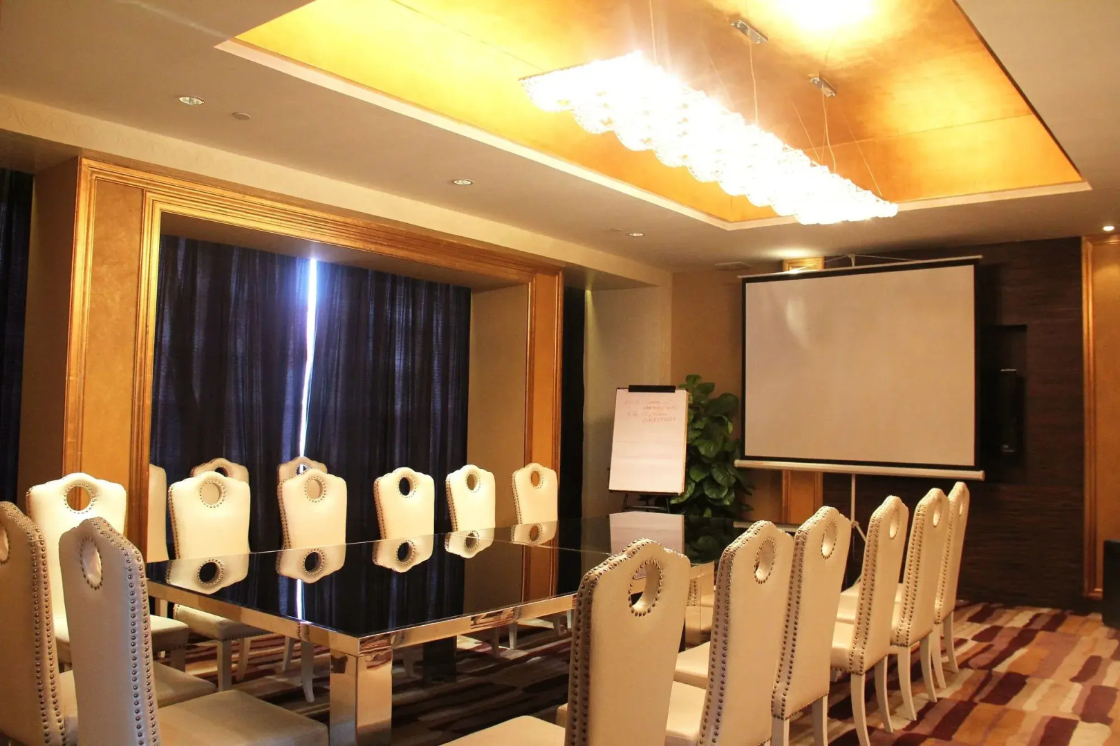 Zhuhai Charming Holiday Hotel