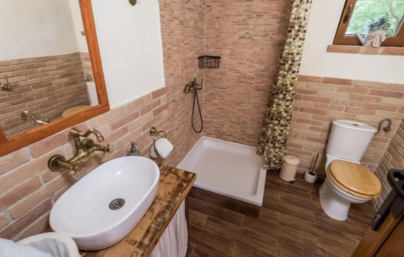 Beautiful Home in Kras With Wifi and 2 Bedrooms