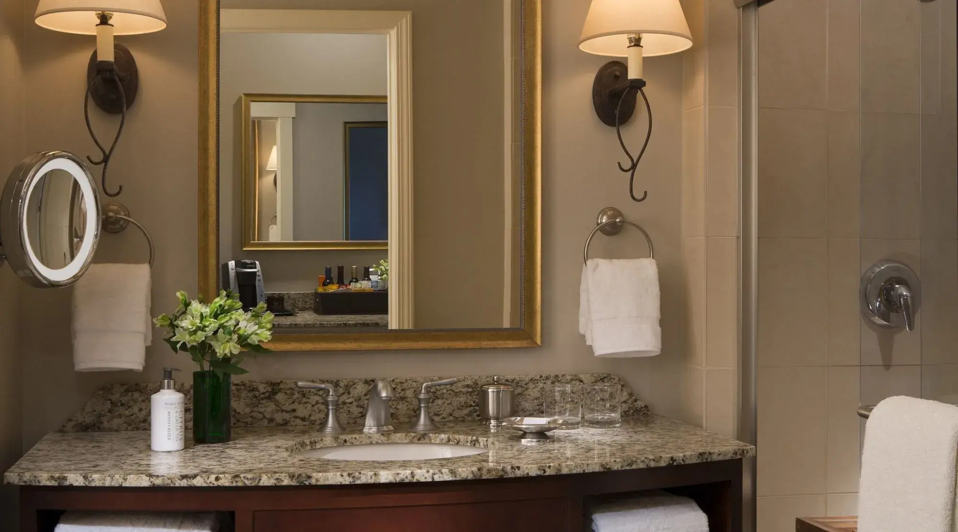 River Terrace Inn - A Noble House Hotel