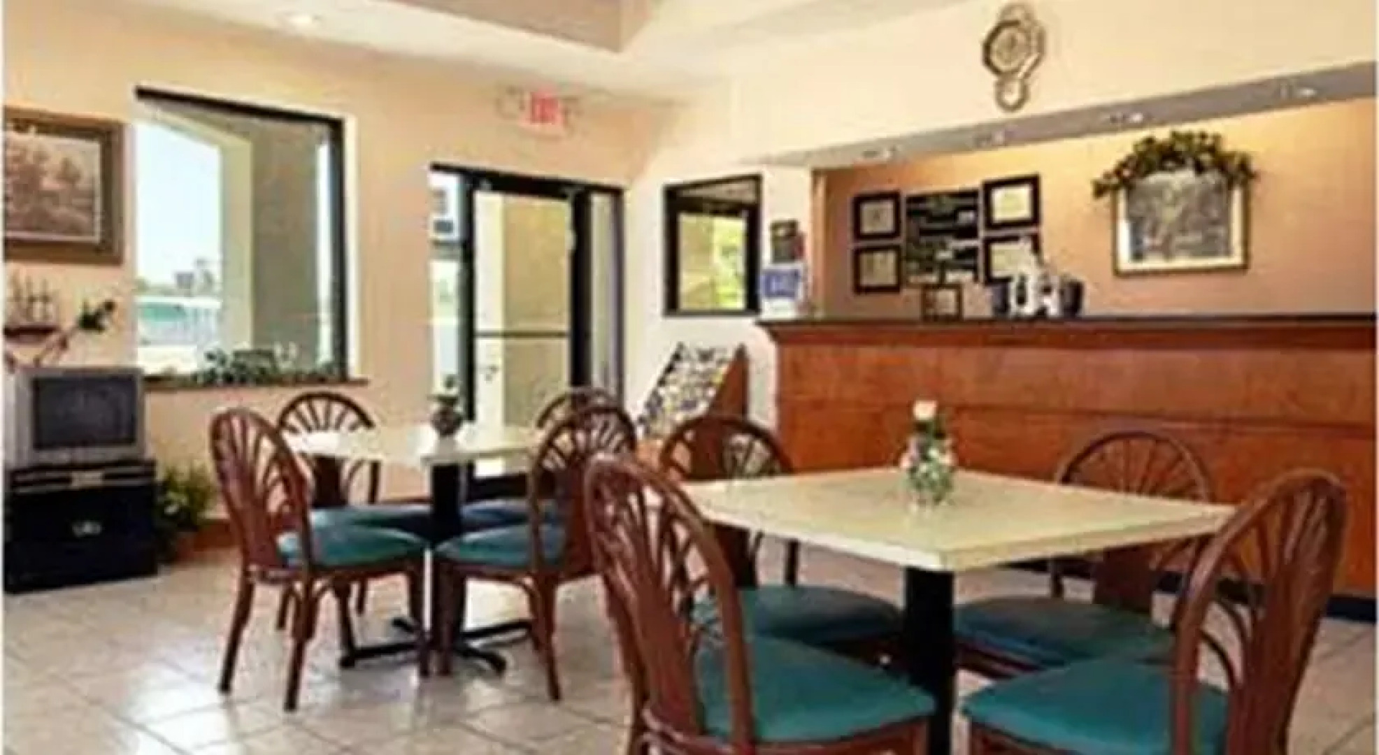 Super 8 Motel - Walterboro