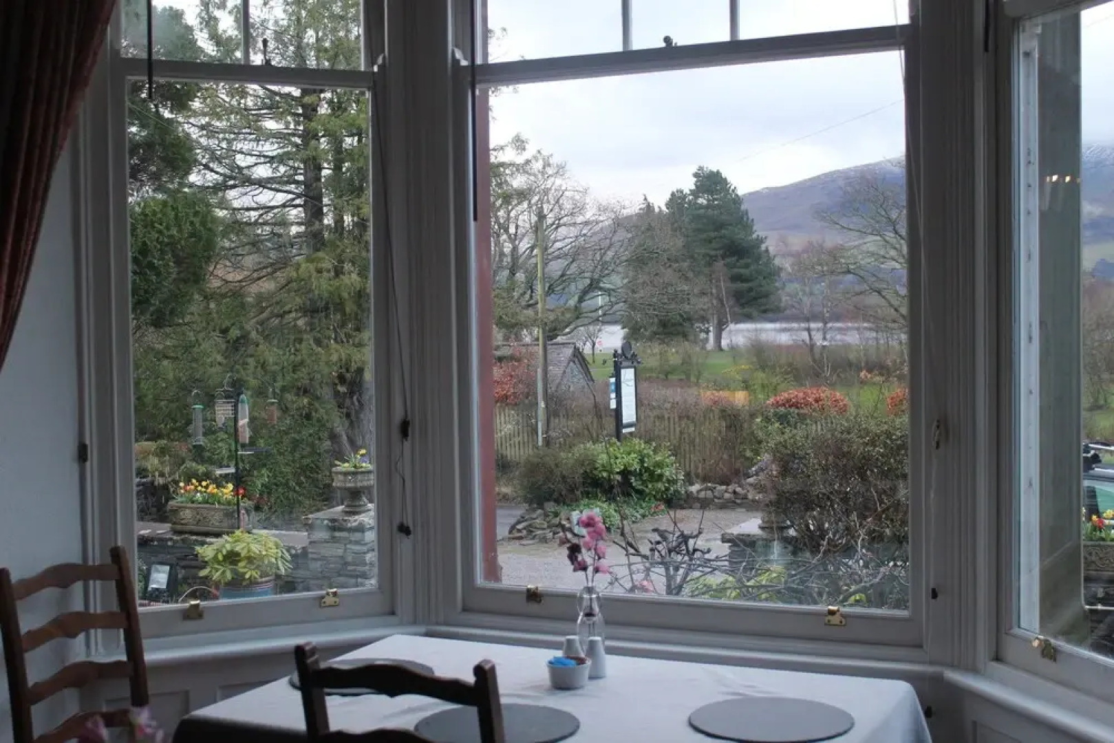 Lakeside Country Guest House