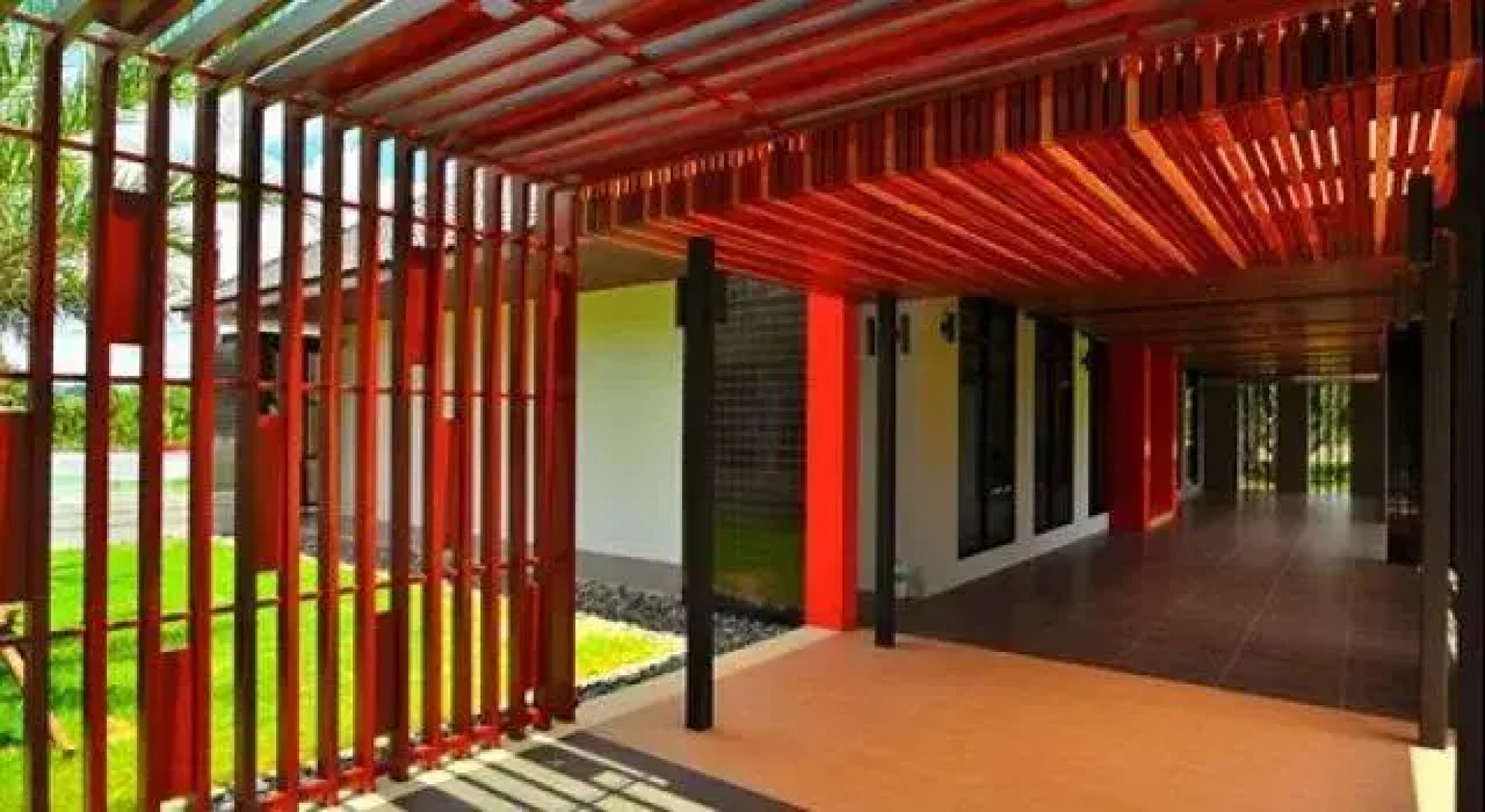 Lakeside Chalet by Mida