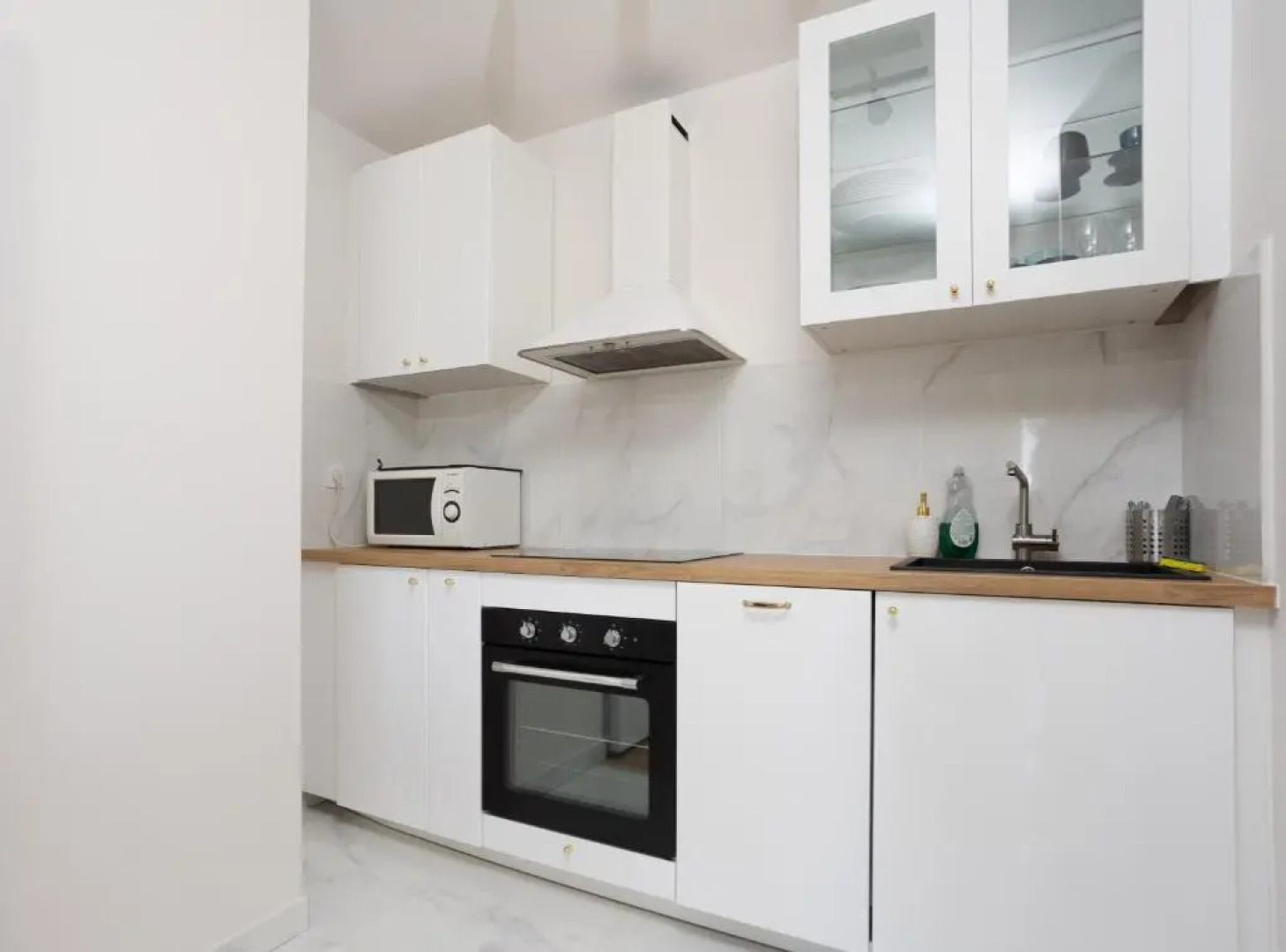 Renovated apartment metro, parking included, near Porte Versaille