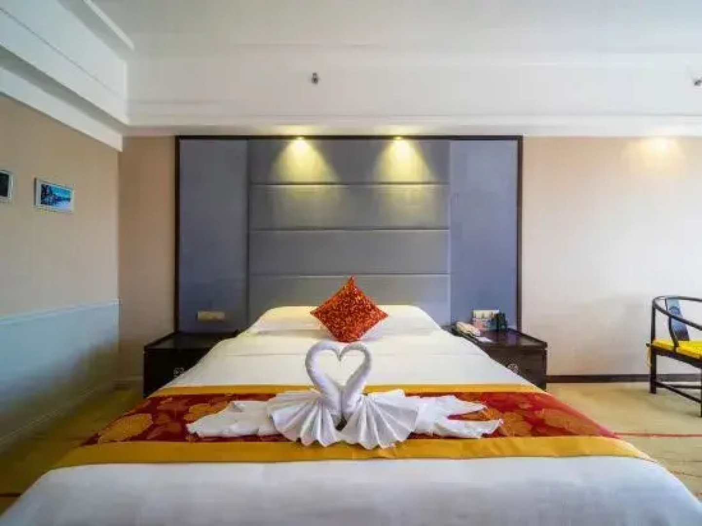Zhangjiajie World Water Four Seasons International Hotel