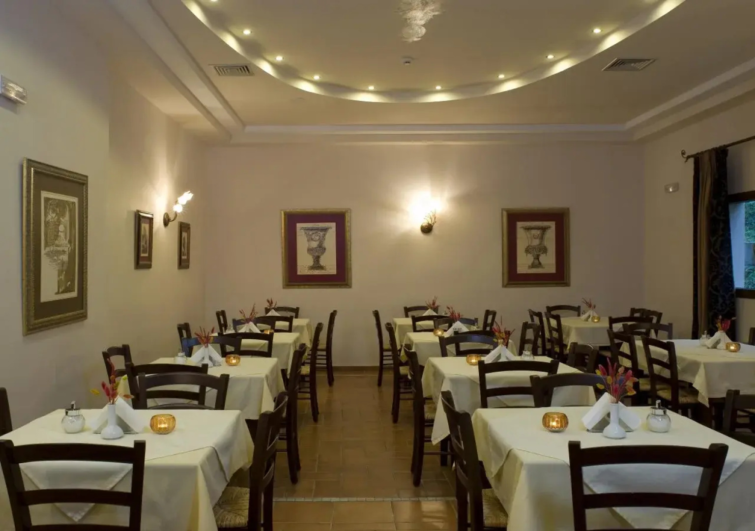 Dellas Boutique Hotel