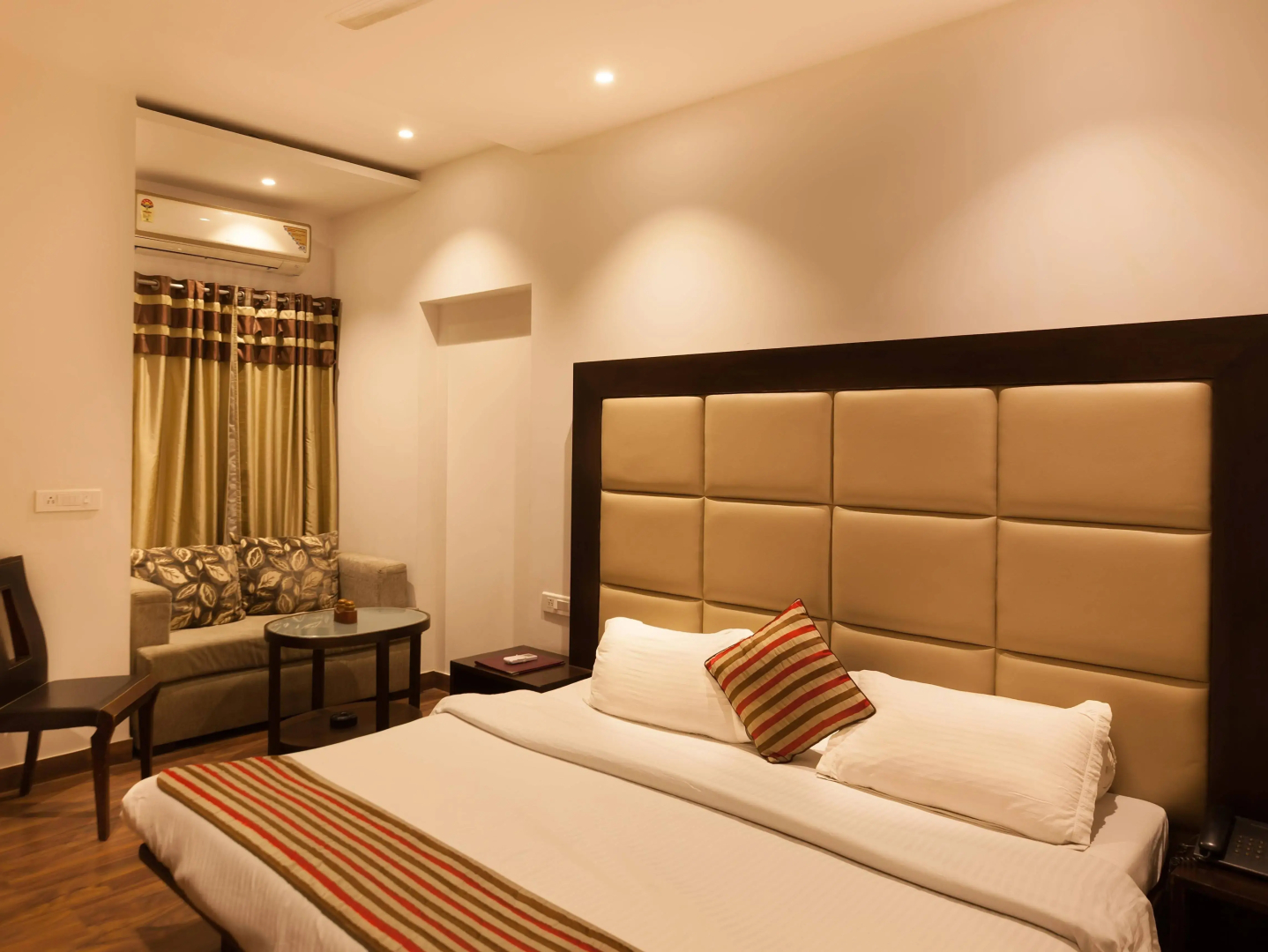OYO 326 Hotel Shubhdeep Aashiyana