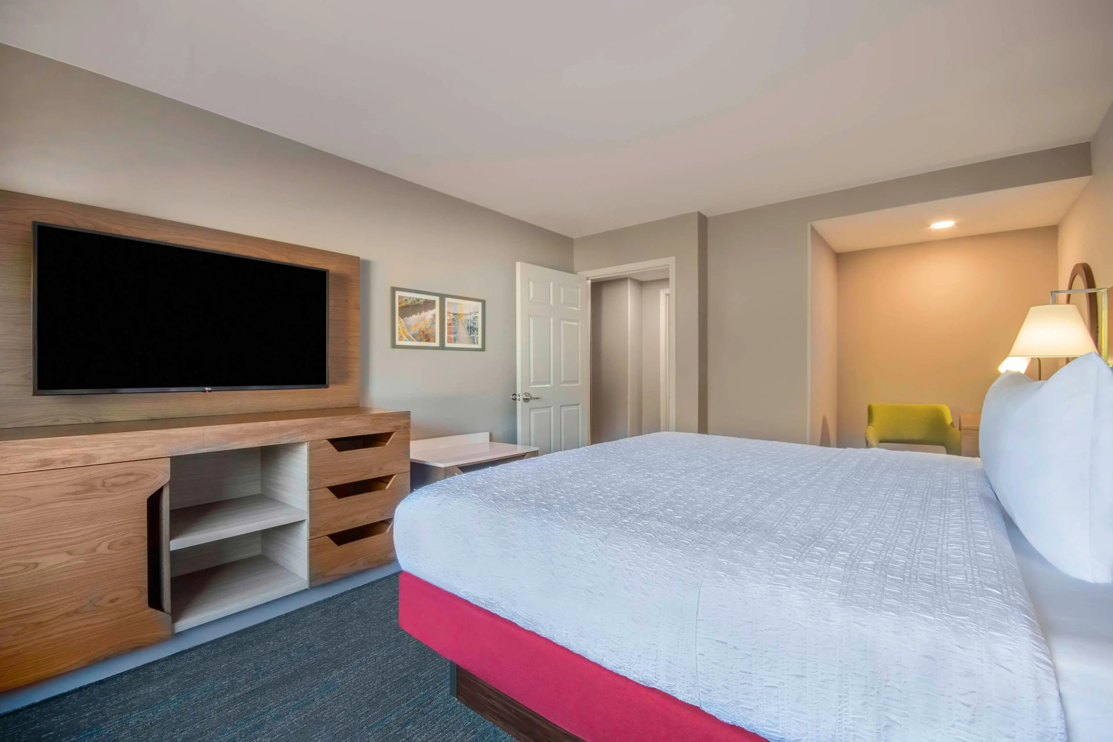 Hampton Inn East Aurora