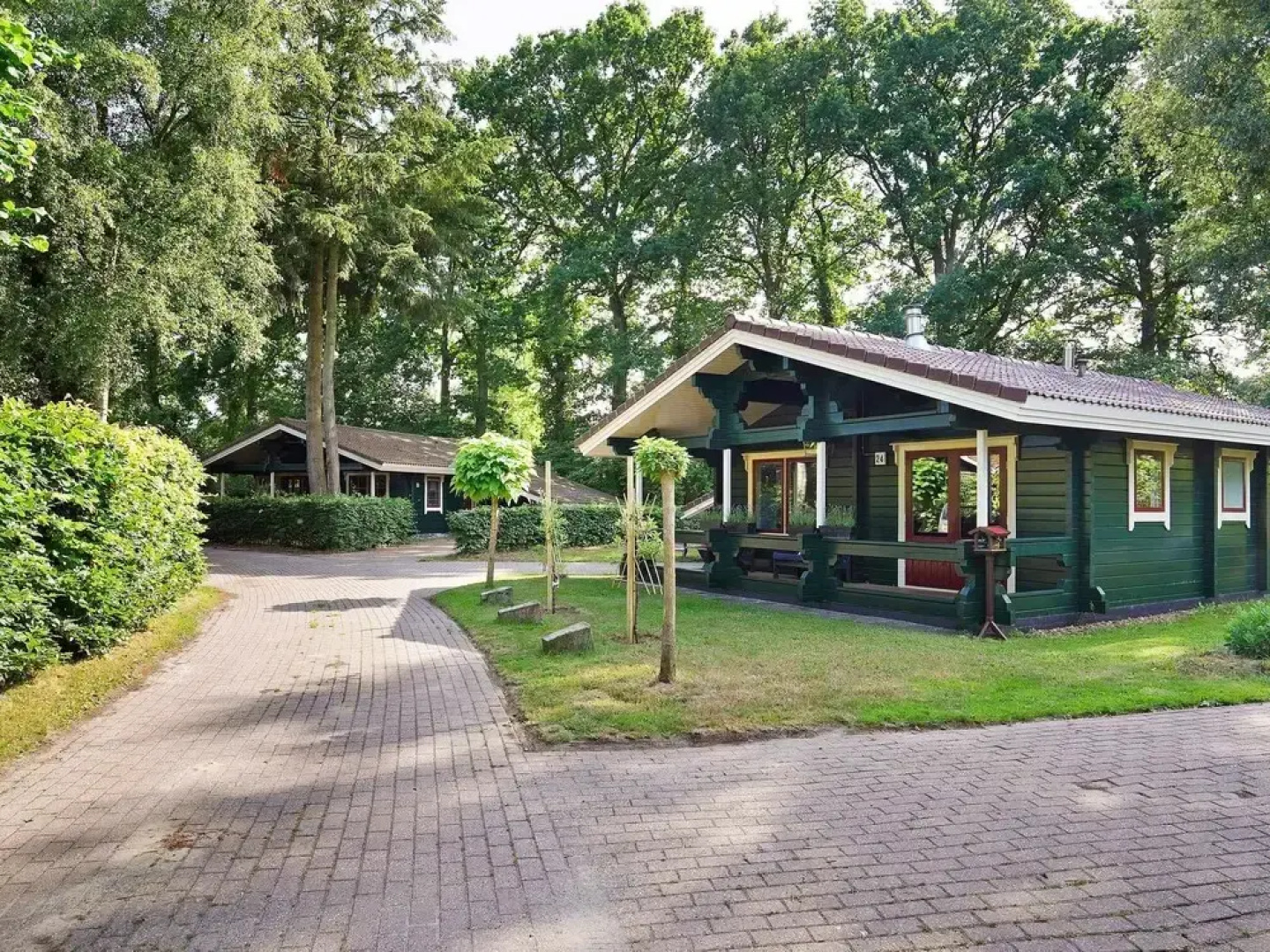 Finnish Chalet with Private Garden & Sauna near Veluwe