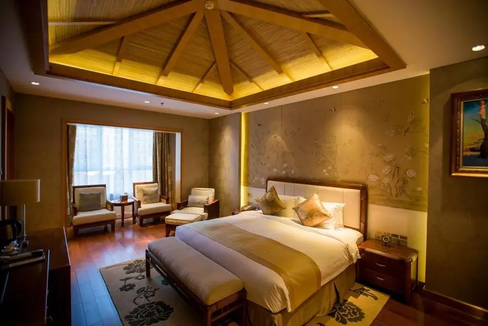 Grand Metropark Hotel Violet Swan