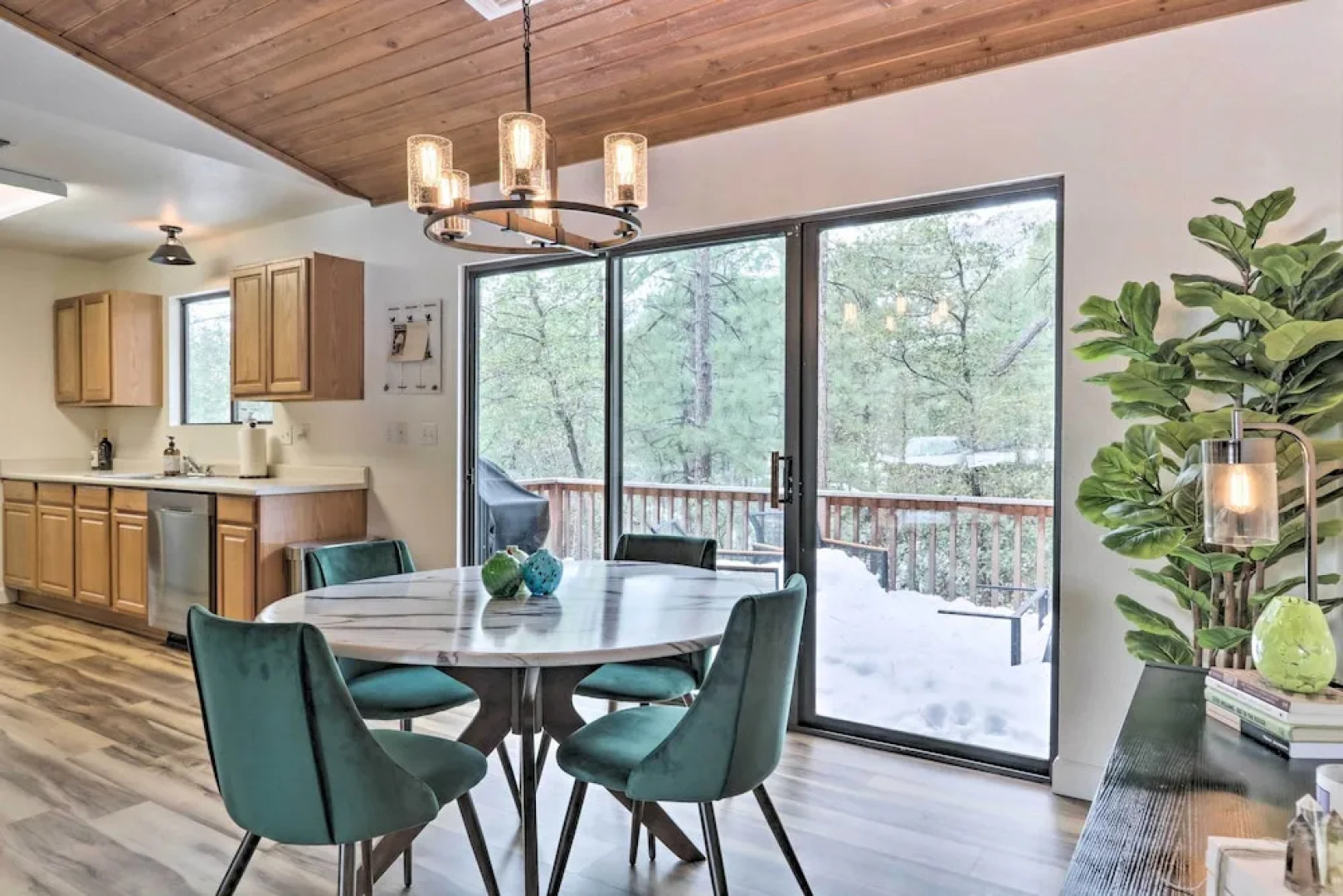 ~ 8 Mi to State Park & Trails: Pine Mountain Home