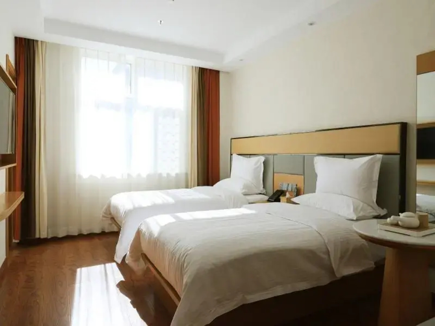 GreenTree Inn West Prefecture Golmud Pedestrian Street Business Hotel