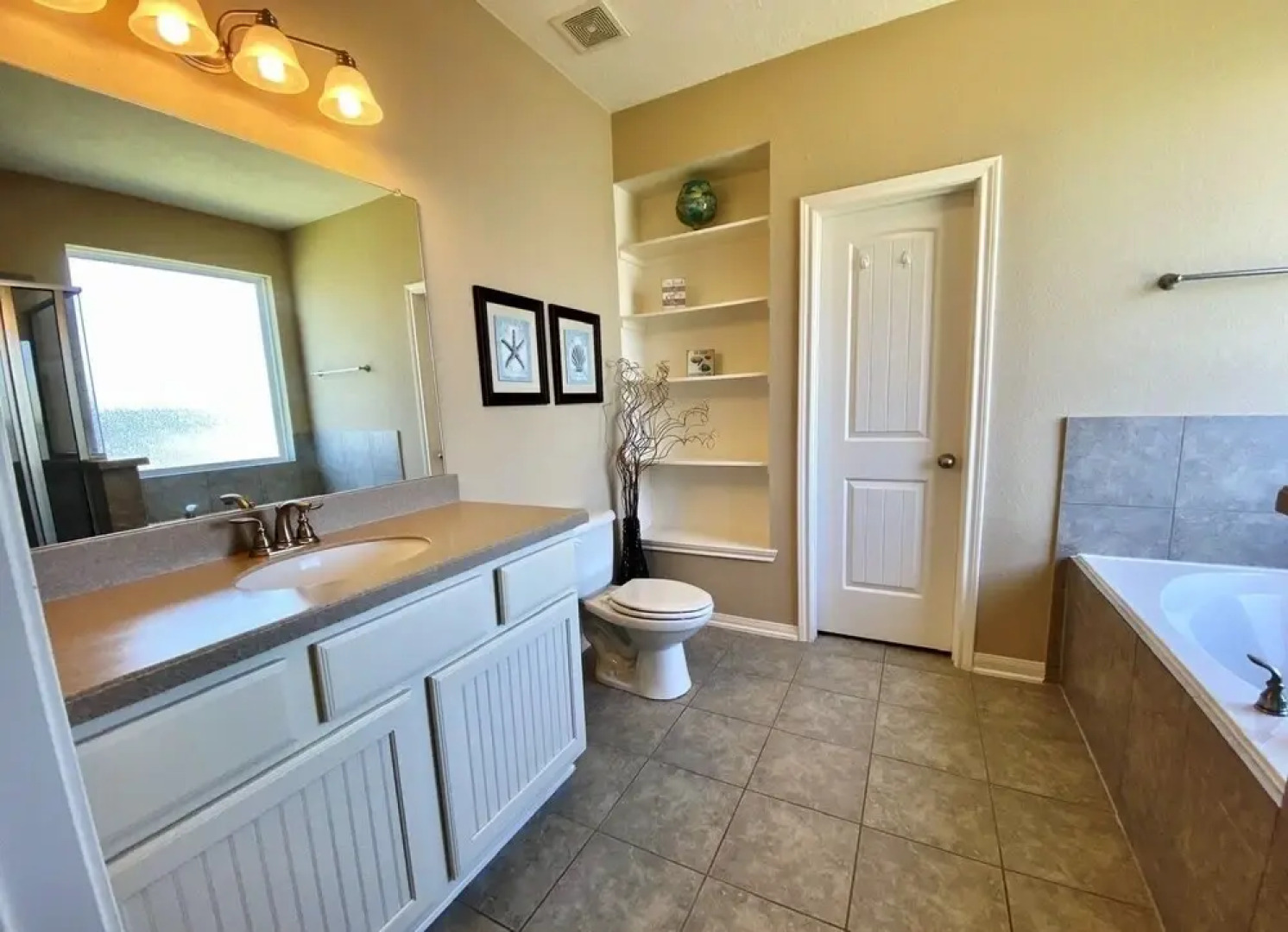 Janie's by RedAwning