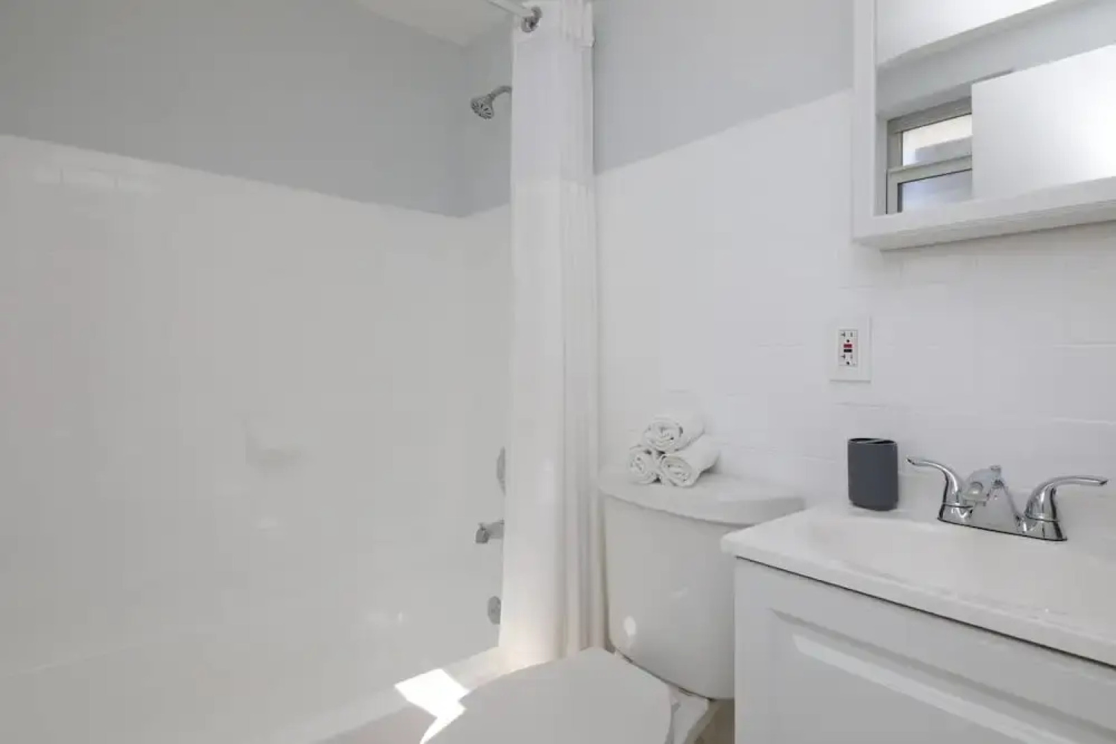 Lovely Apartment 10mins From Beach, 2mins to Mall