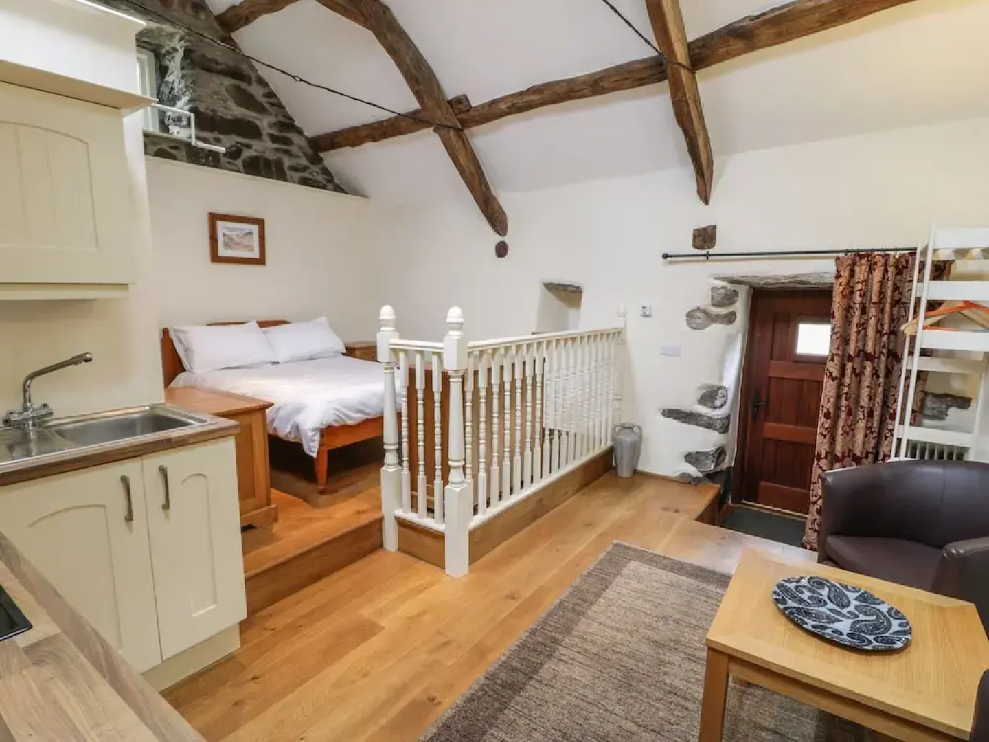 Ty Gwennol at Gilfach Goch