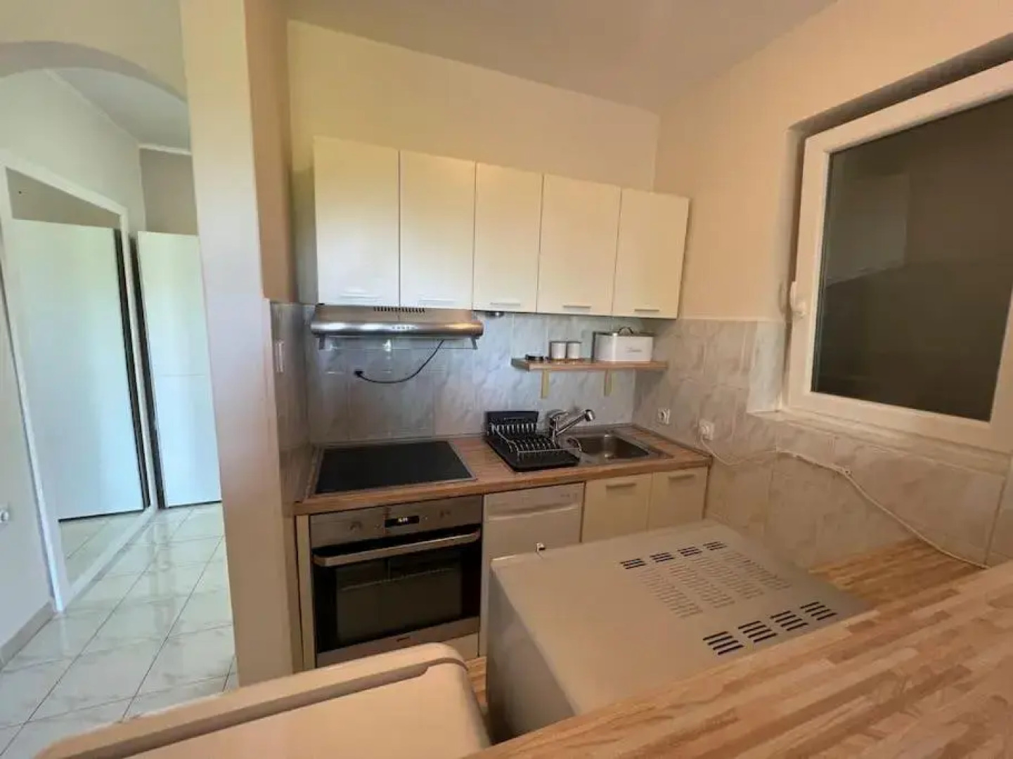 Studio Vesna with a terrace and sea view