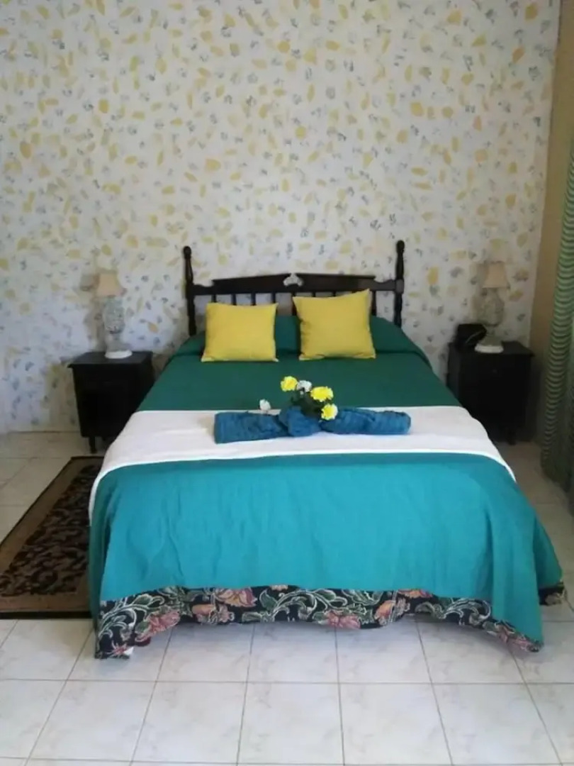 Remarkable 2-bed Villa in Fair Prospect Sea View