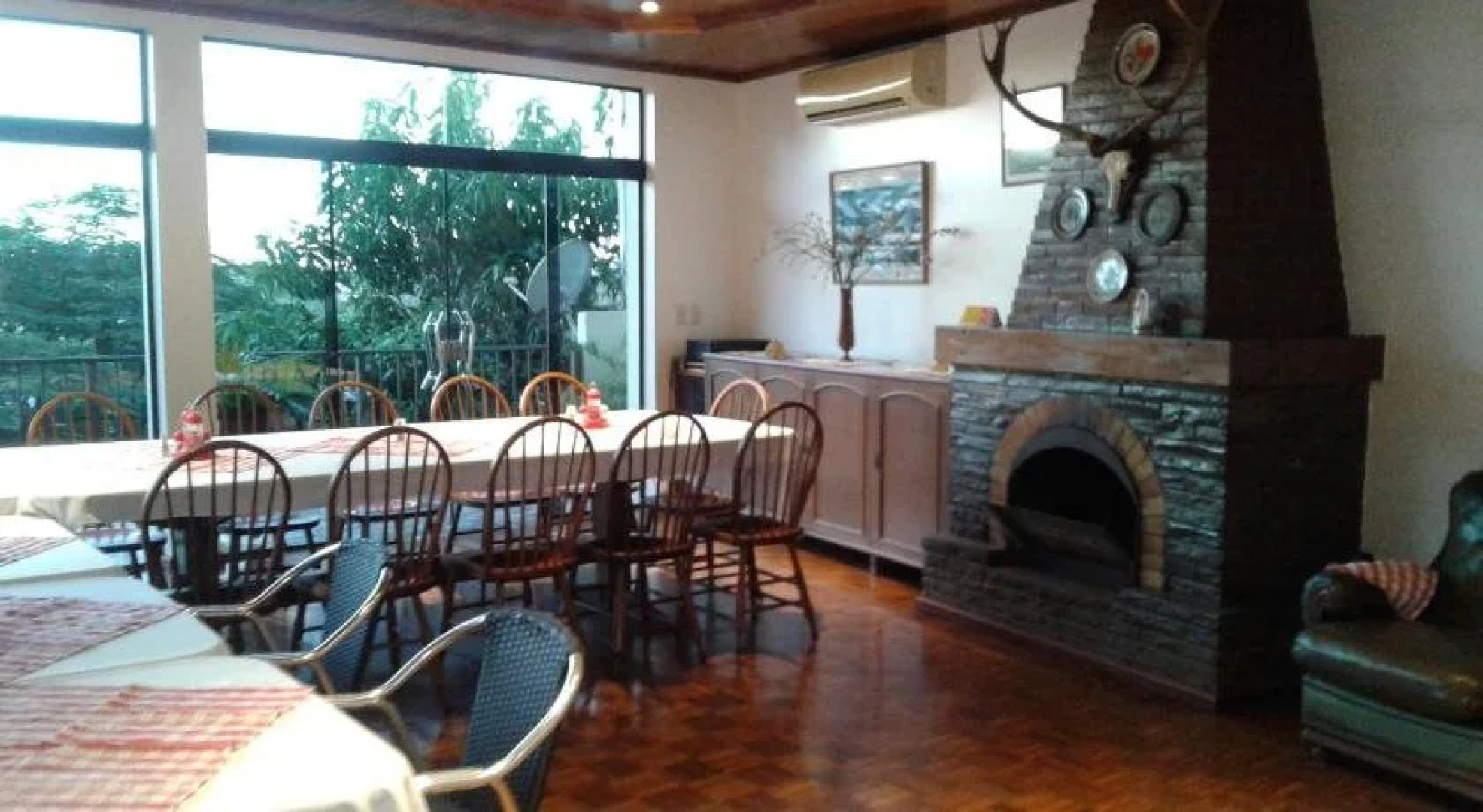 Hotel y Restaurant Austria