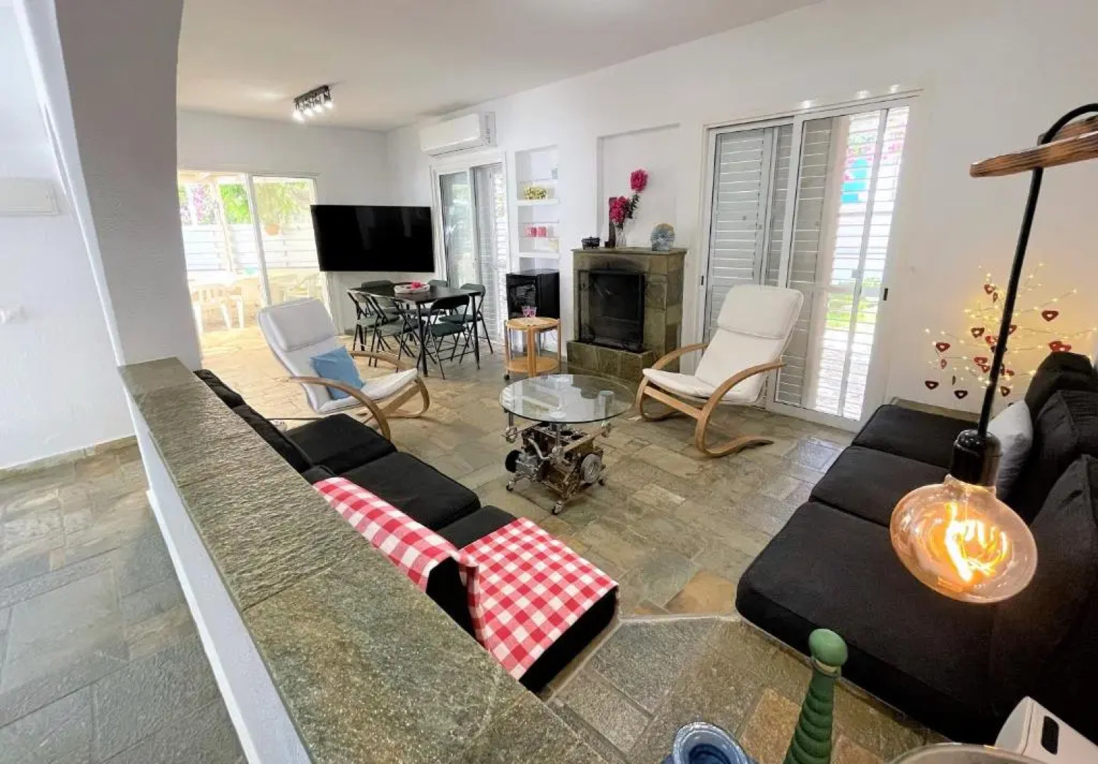 Blossom Holiday Villa DPS18