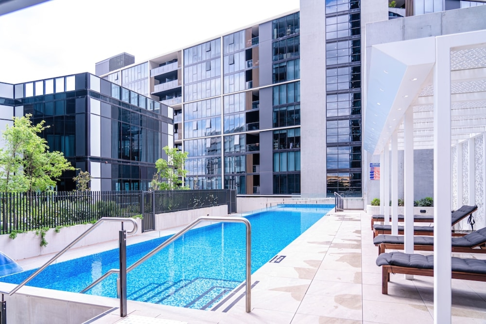 Lovely 1-Bedroom with 5 star amenities