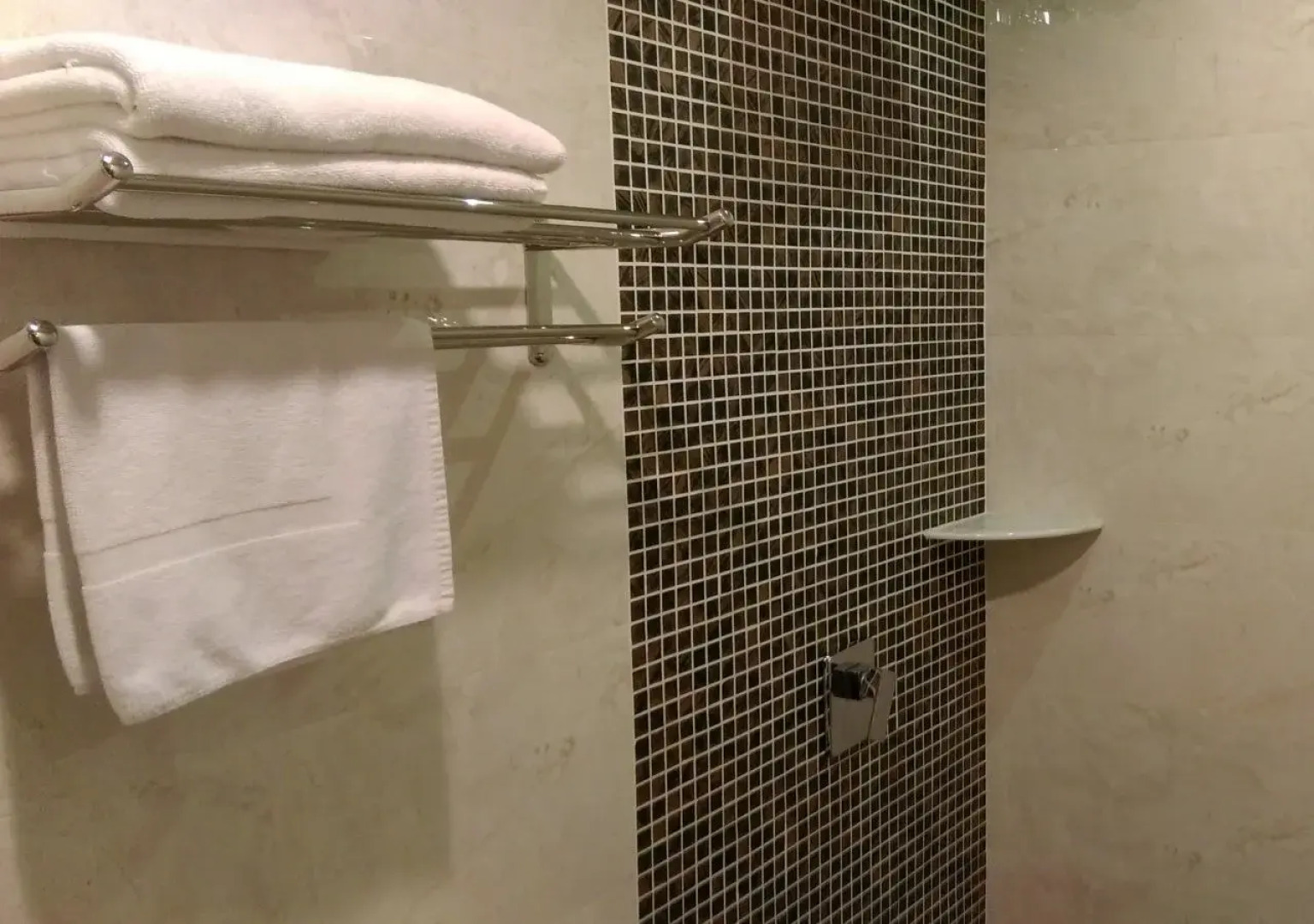 Hotel Zamburger Legenda