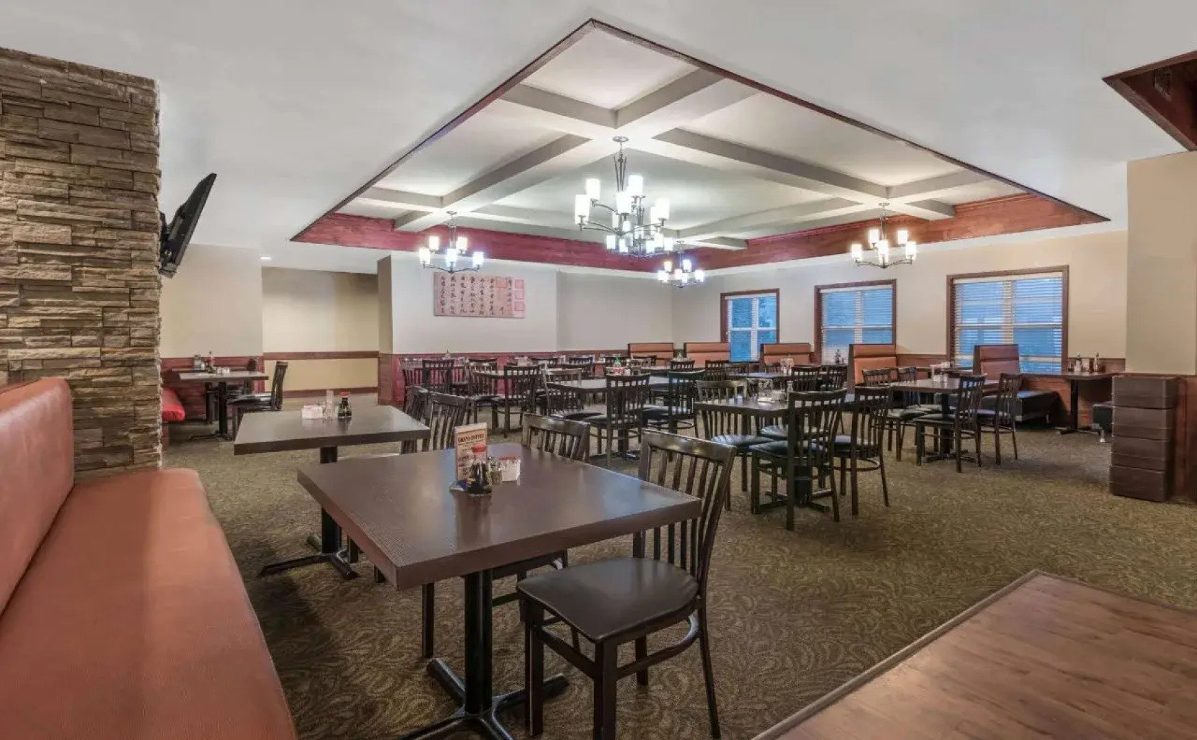 Clarion Hotel & Suites