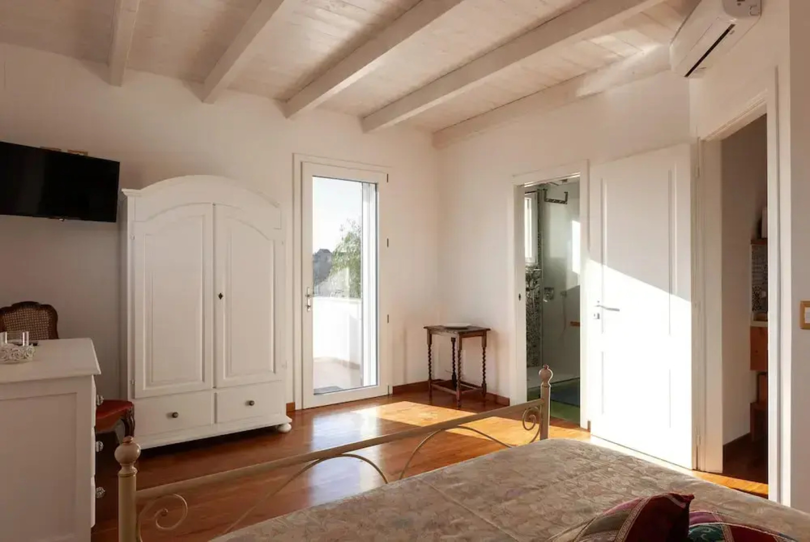 Sunny House Trilo with Pool