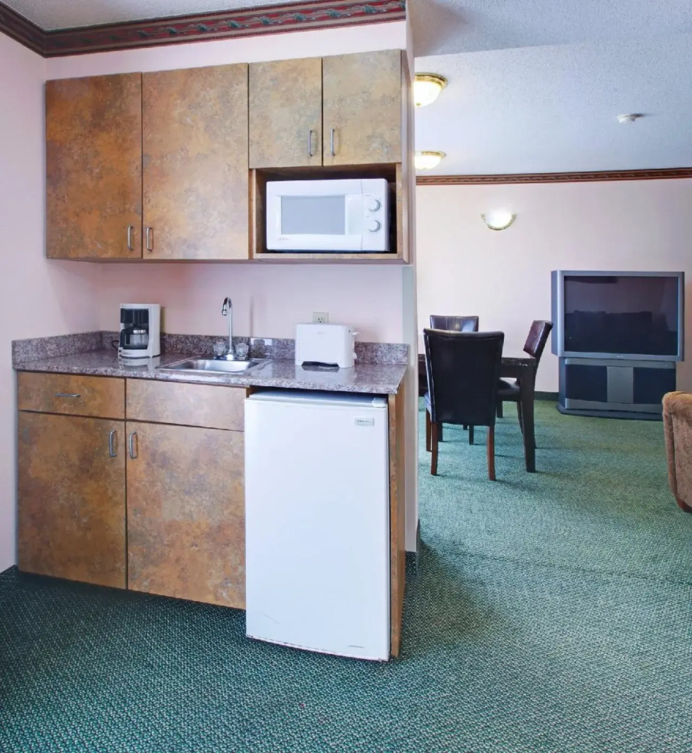 Holiday Inn Express Hotel & Suites Cleveland by IHG