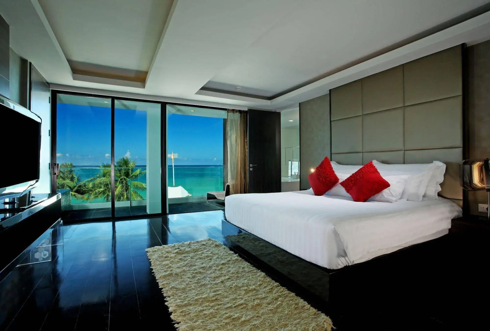 B-Lay Tong Phuket - MGallery Collection