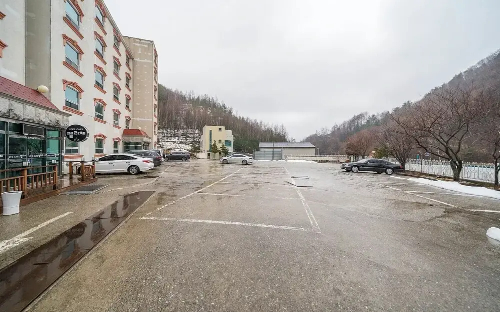 Taebaek Tourist Hotel