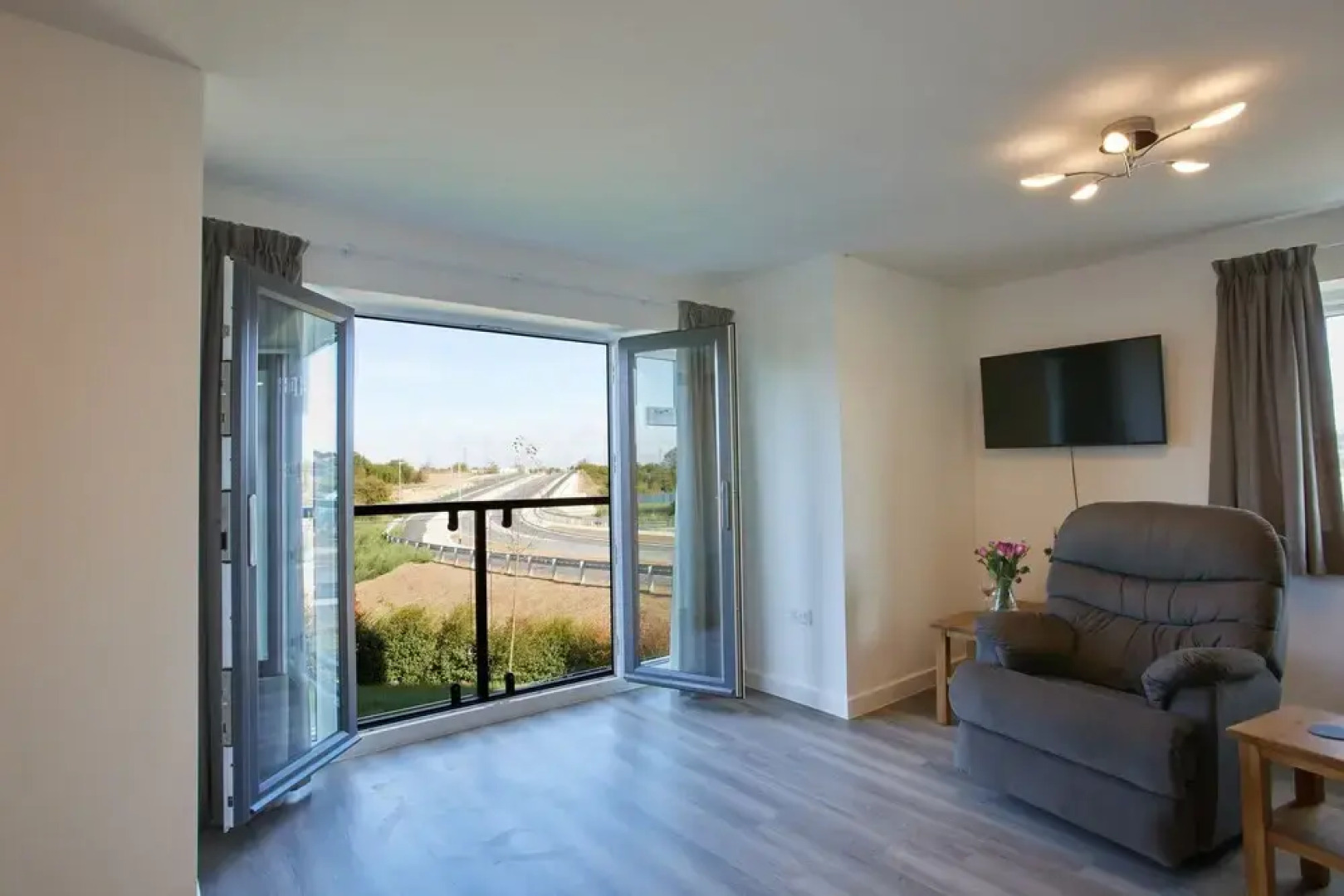 Ebbsfleet International Apartment