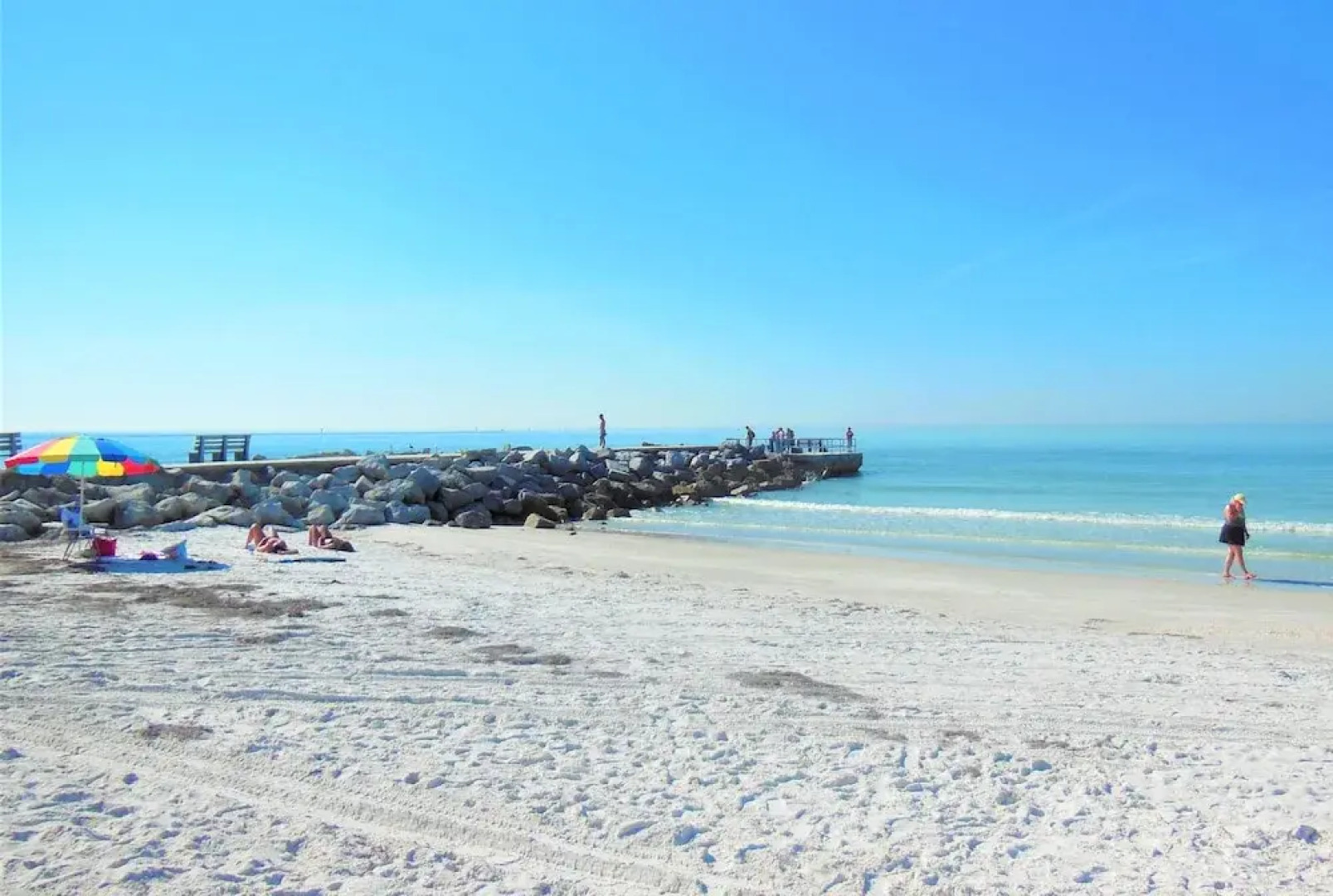 Pass A Grille Beach Escape (107-8)