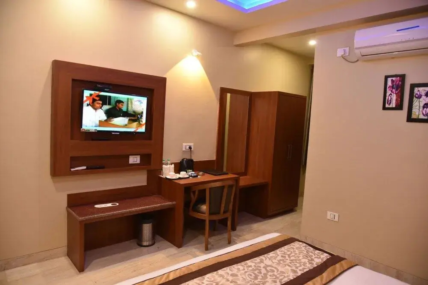 HOTEL MAMTA INTERNATIONAL , BIHARSHARIF - Nalanda- Bihar