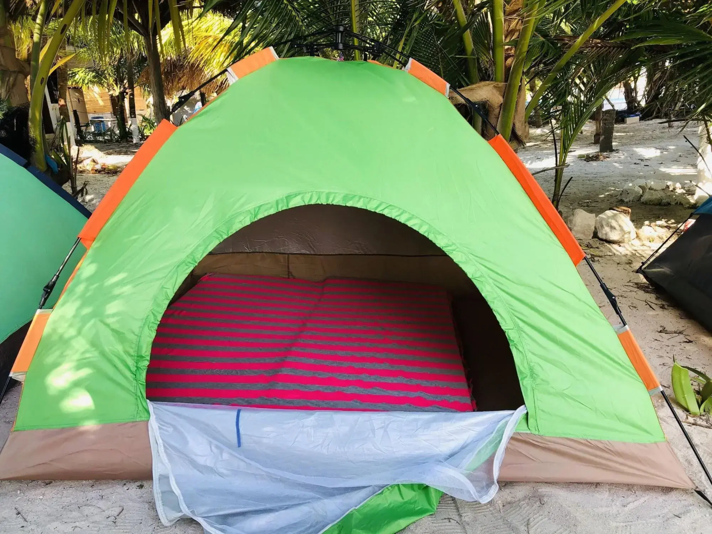 Camping Lunas Bar