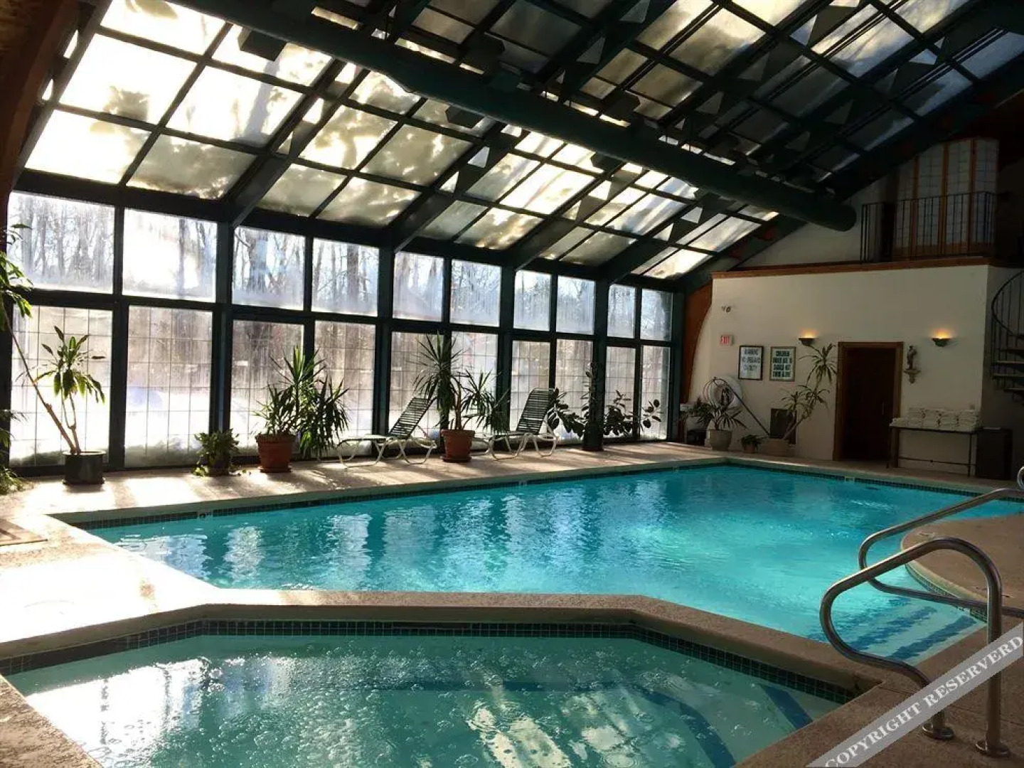 Chateau Merrimack Resort & Spa