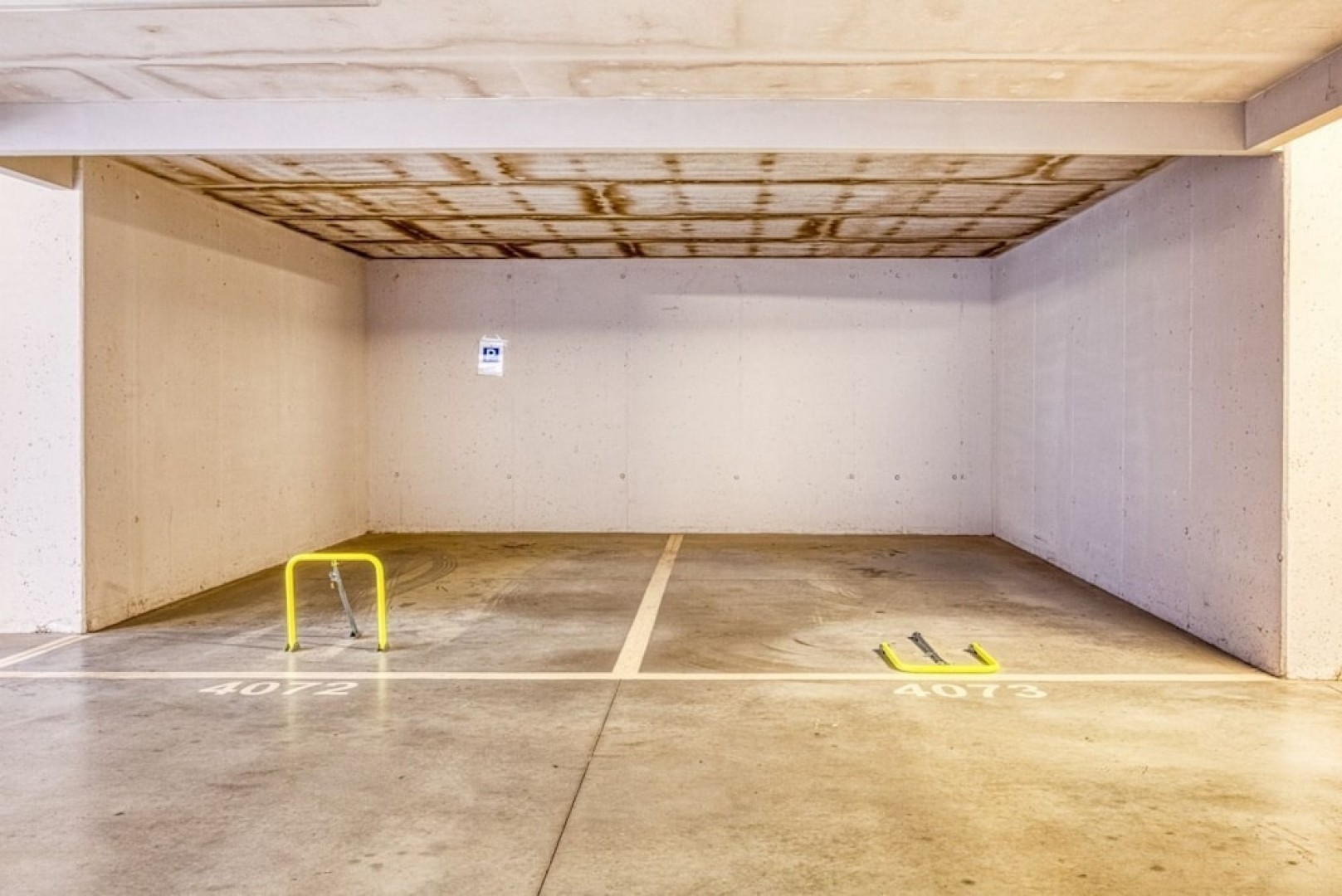 The Lady in Red Studio Flat with Sea View Terrace