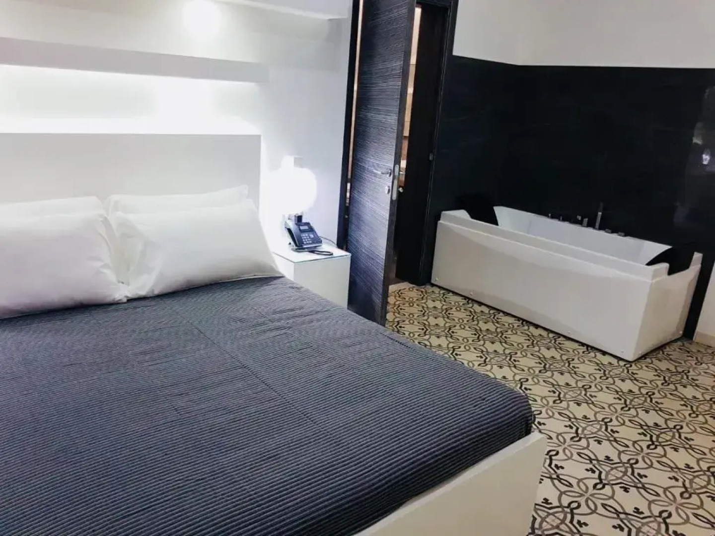 Villa Adelaide Suite & Room