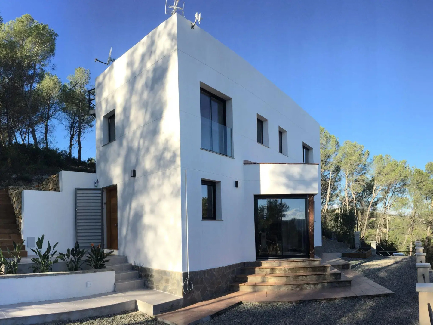 Luxurious house with private pool and fantastic view for 6 people in Olivella