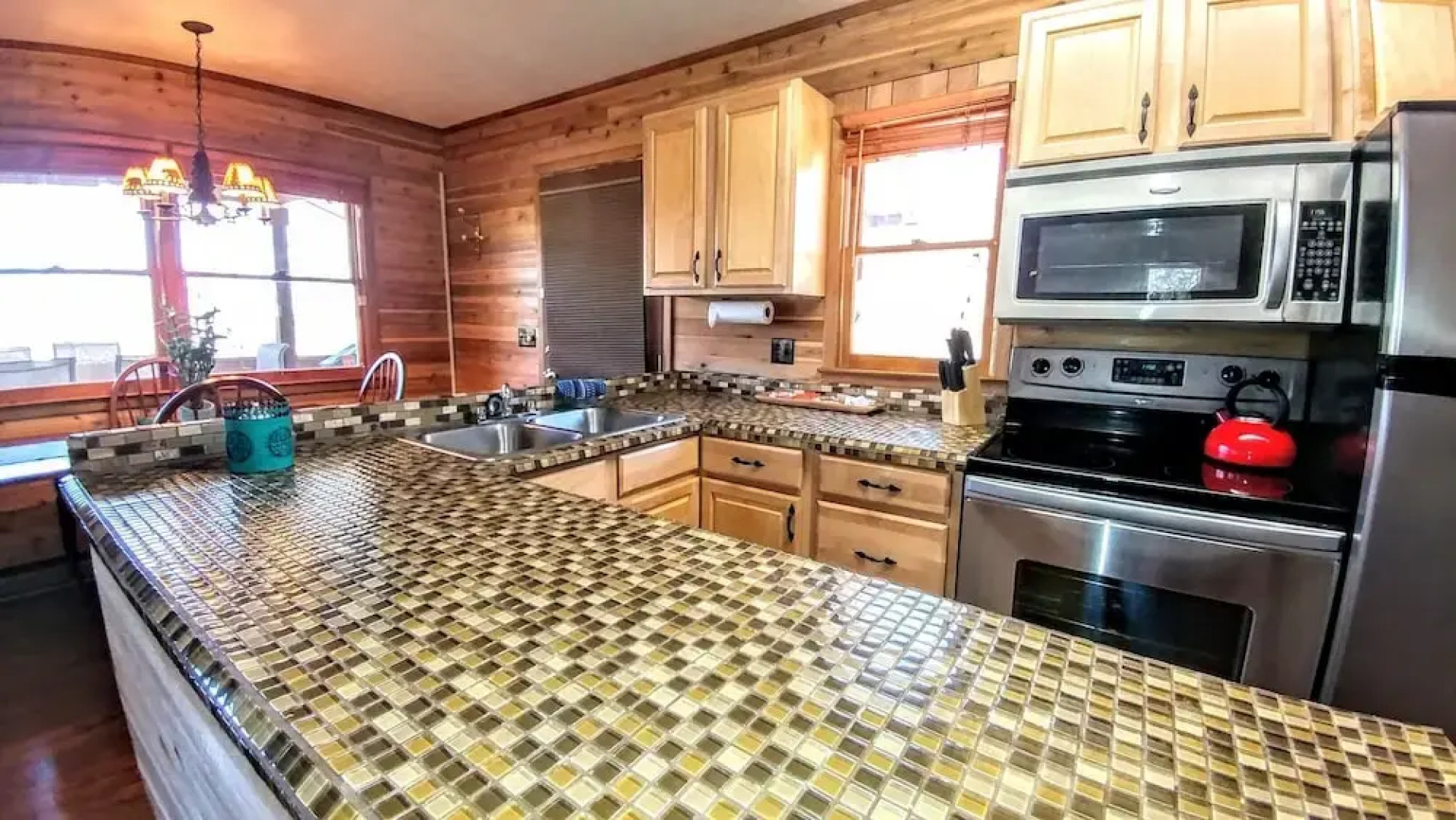 Bear With Us - Two Bedroom Cabin