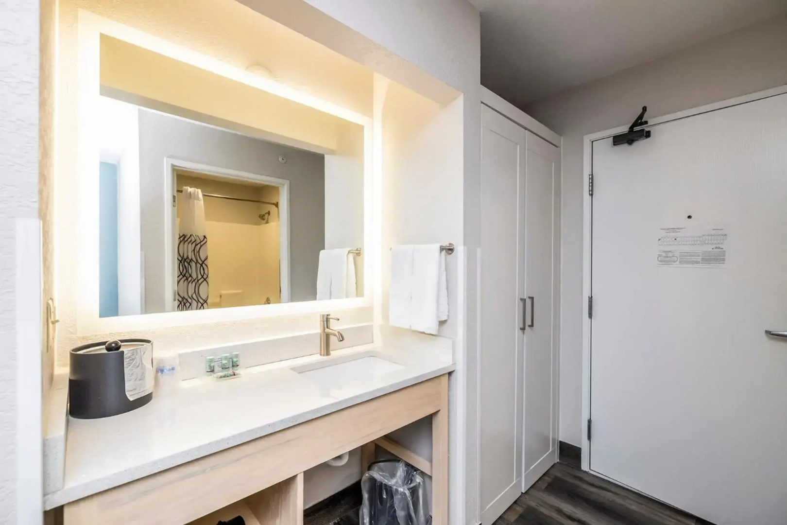 Holiday Inn Express WATERTOWN