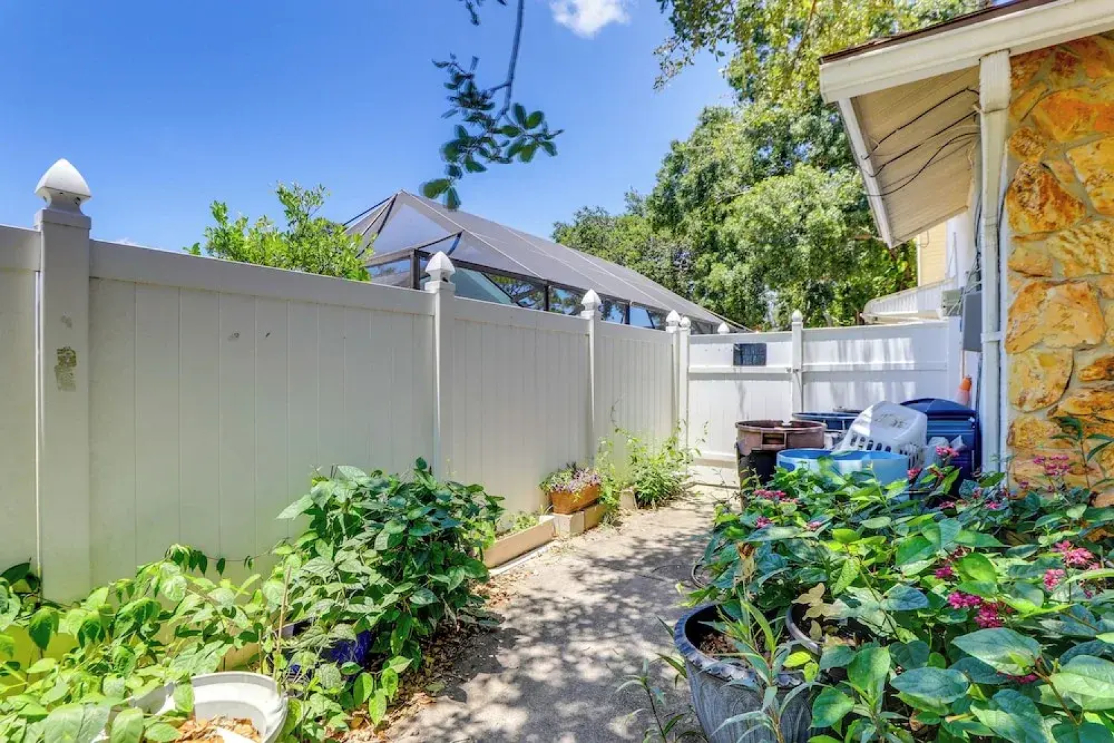 Walkable Studio in Pinellas Park w/ Desk & Patio