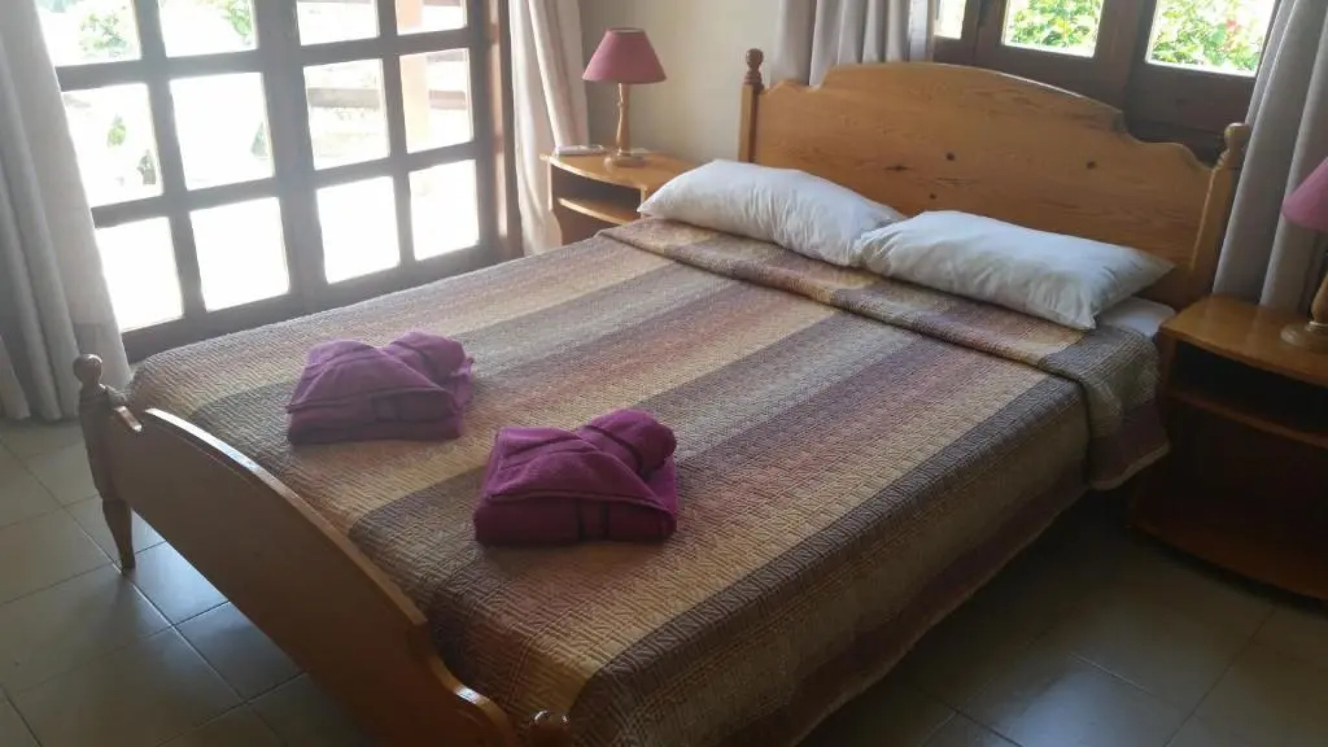 Pelekanos Apartments