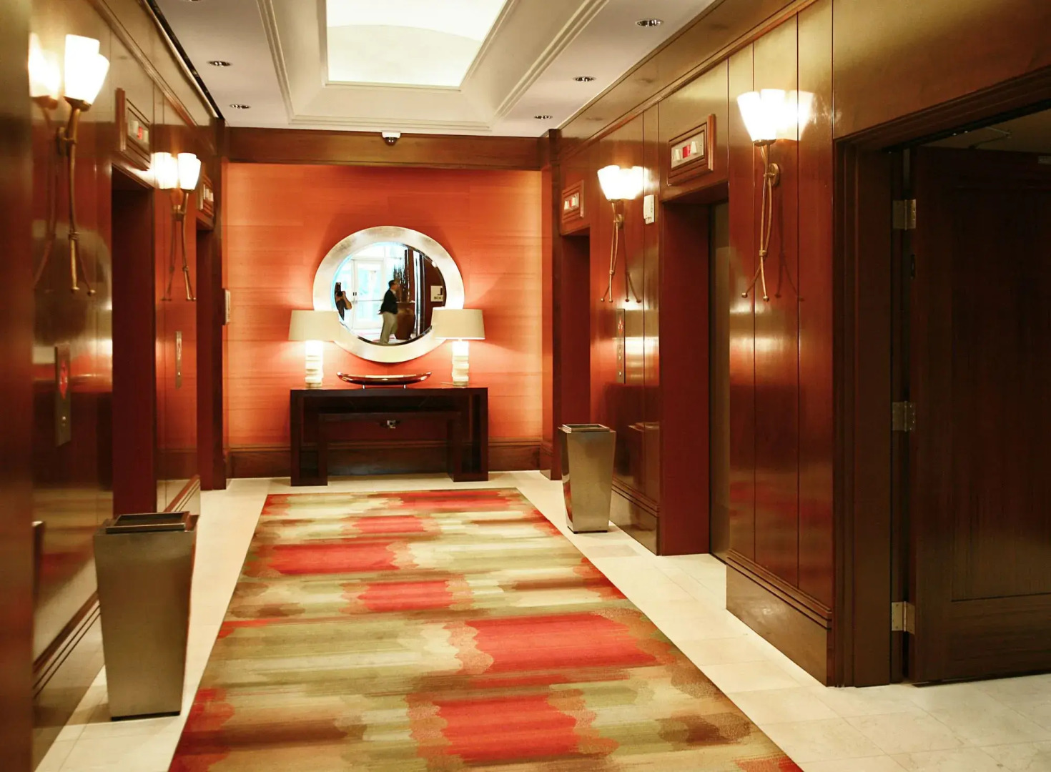 Luxury Suites International At The Signature