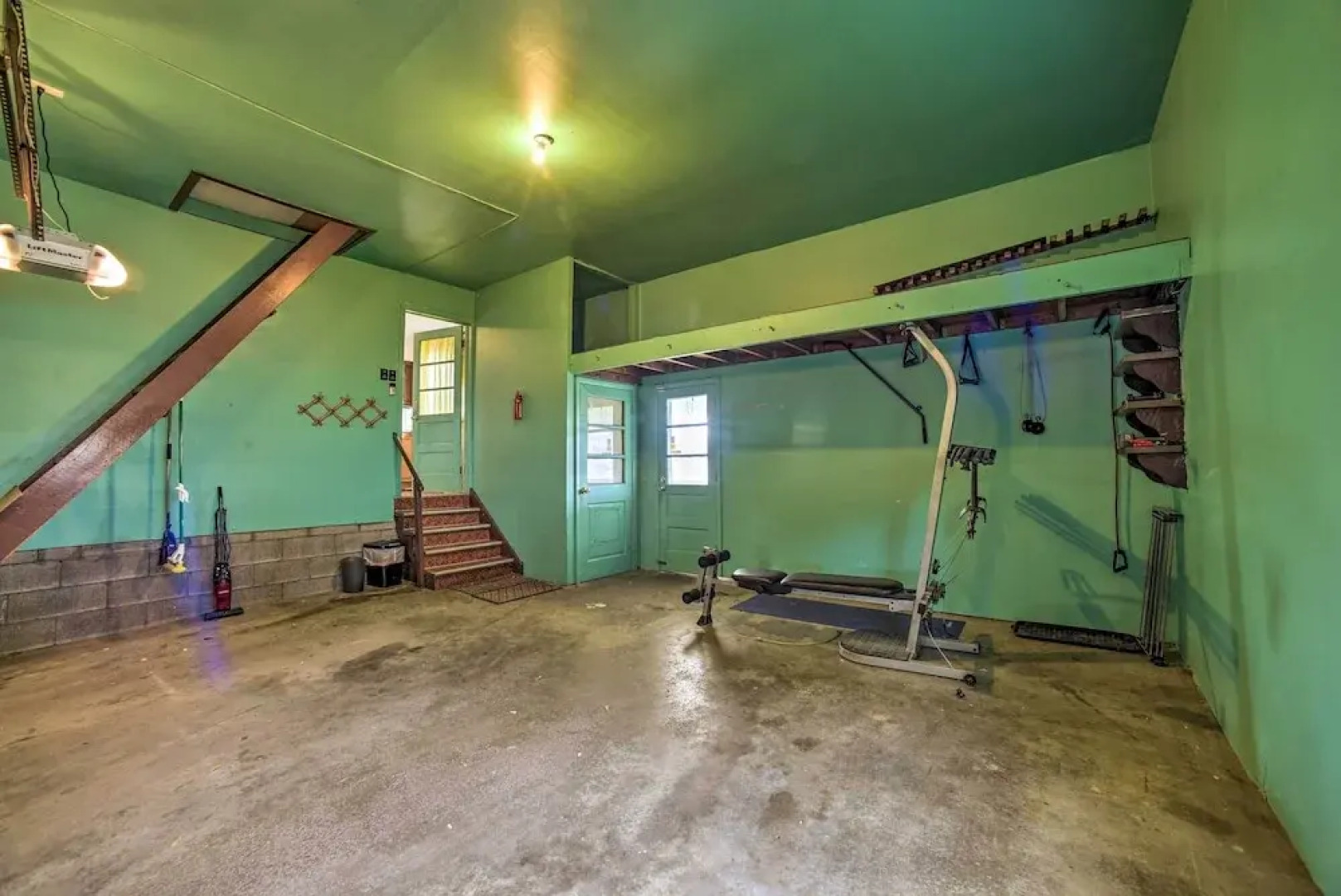 Albany Home w/ Fenced Yard & Patio - Pets Welcome!