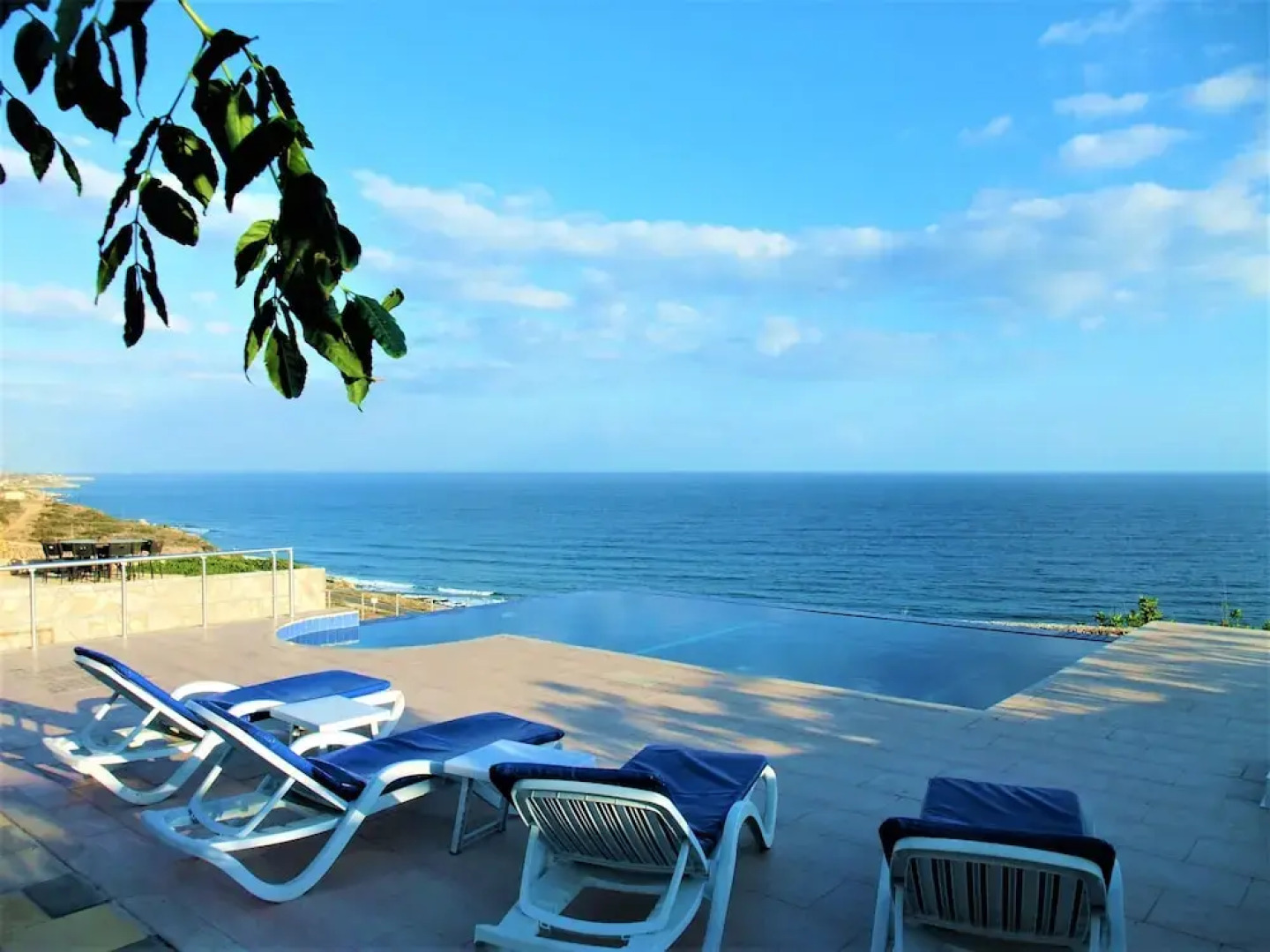 Ocean View Family Villa, Sleeps 2-10, Private Pool, Wifi, Internet Tv & Acs