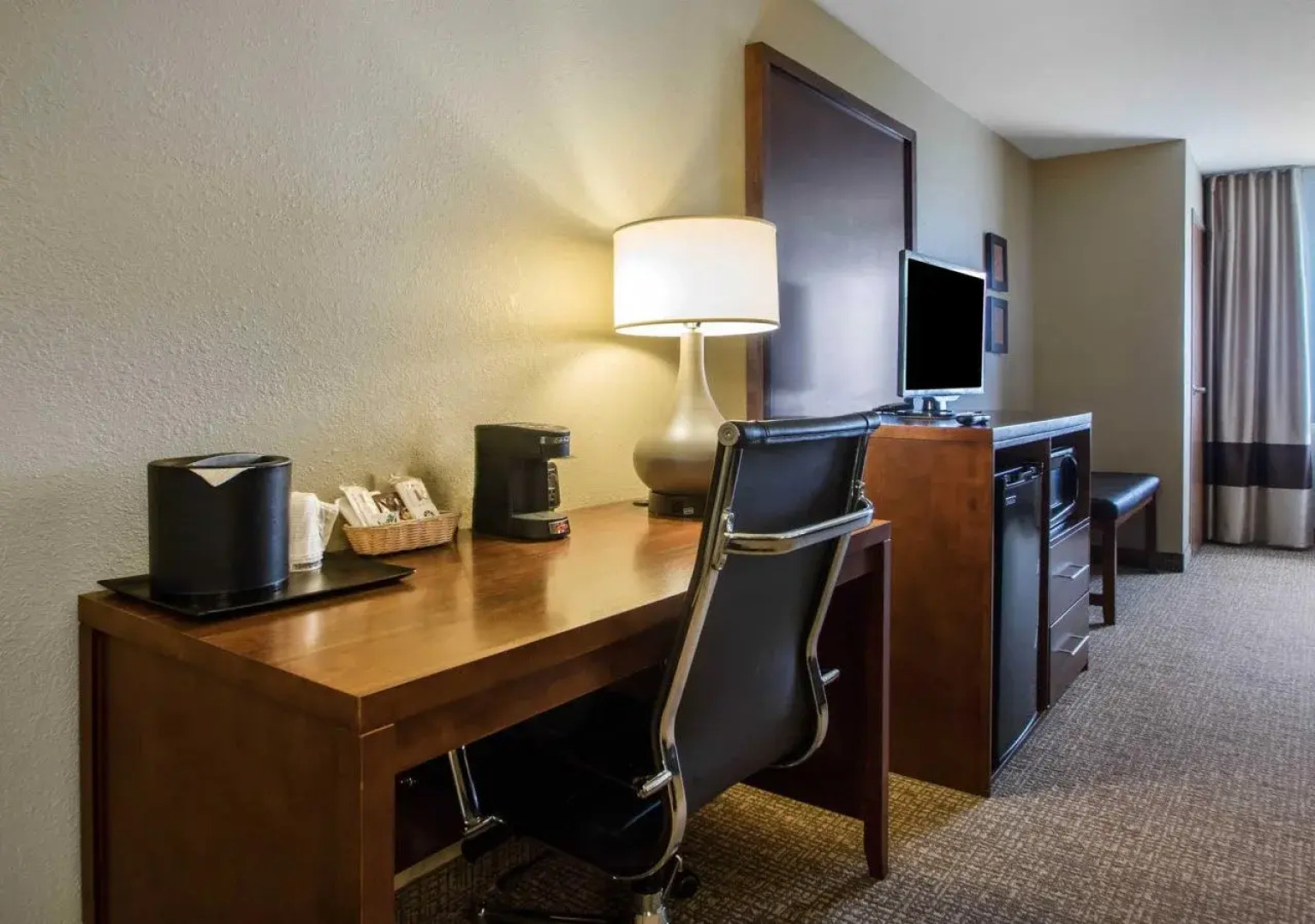 Comfort Suites Johnson Creek Conference Center
