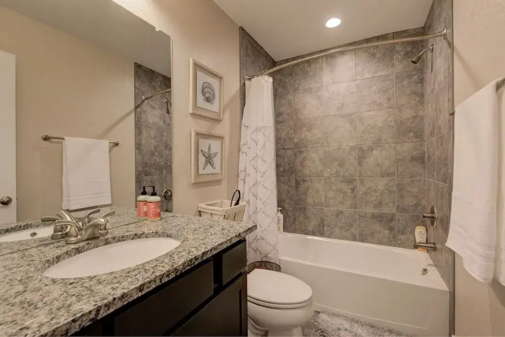 Marbella Lane Executive Townhome, 20 mins to Boulder