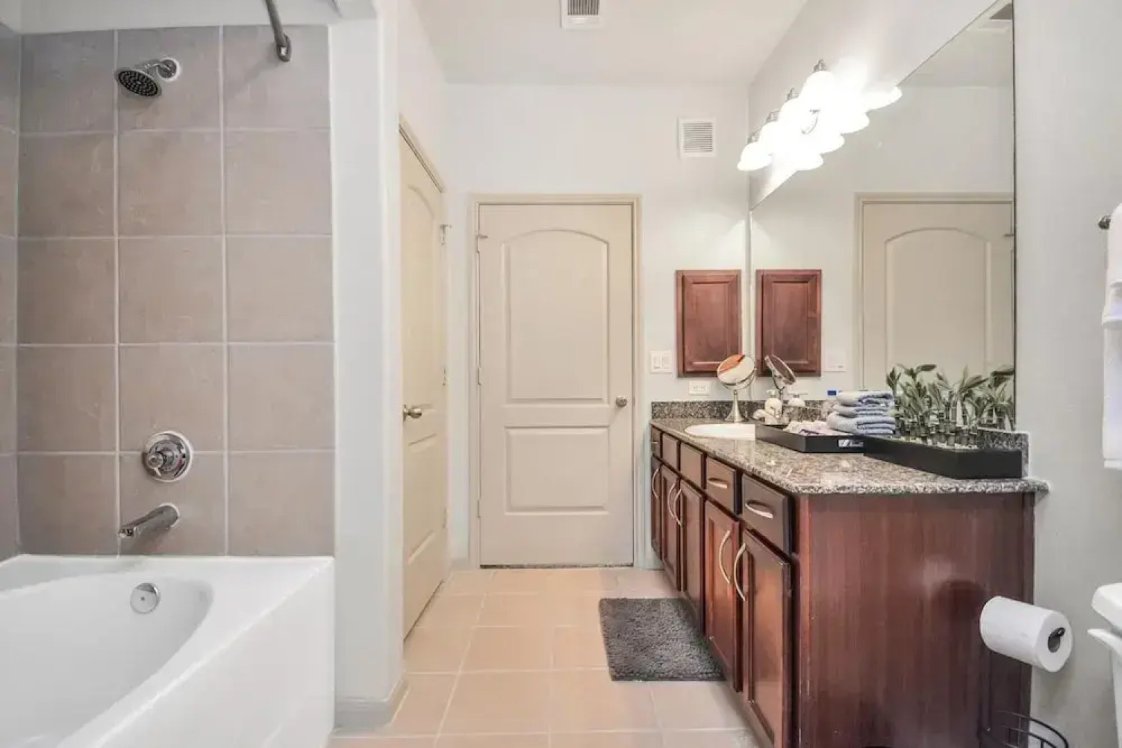 L Hirondelle Apart Hotel