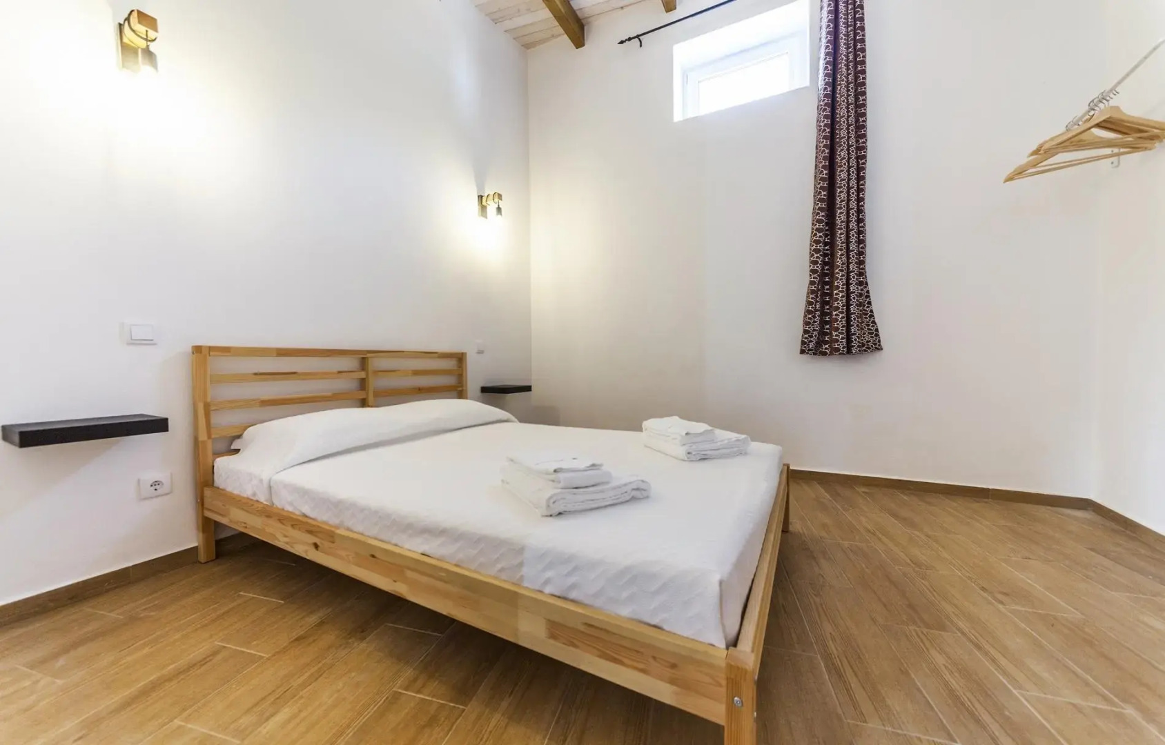 I 4 - 2 Bed Apartment in St. Johns Countryside Getaway